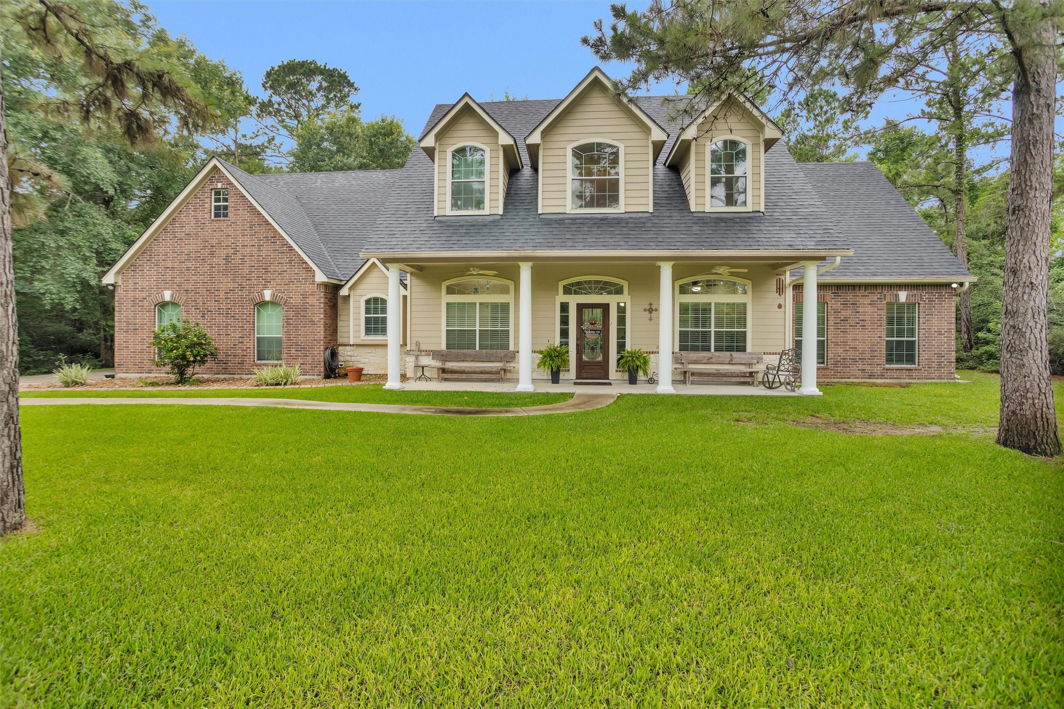 Listing photo 1