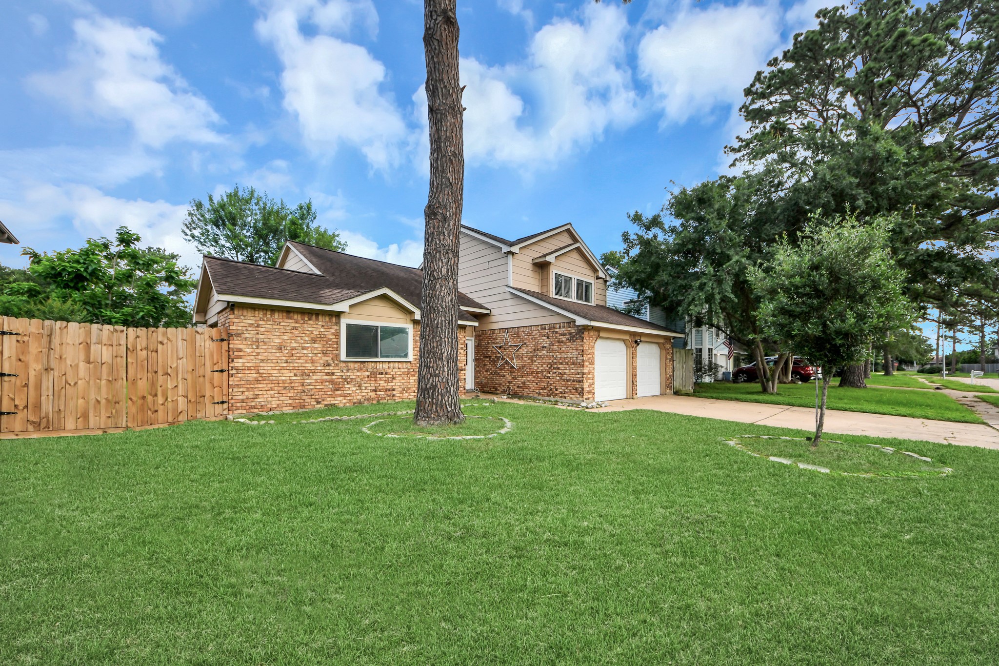 Listing photo 3