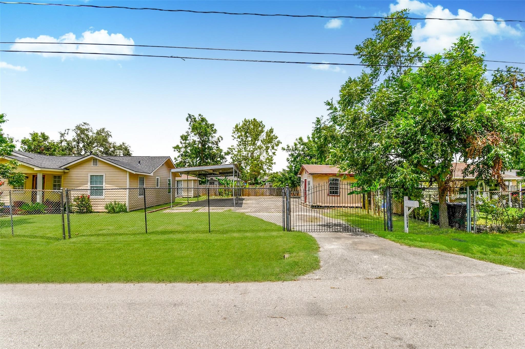 Listing photo 1