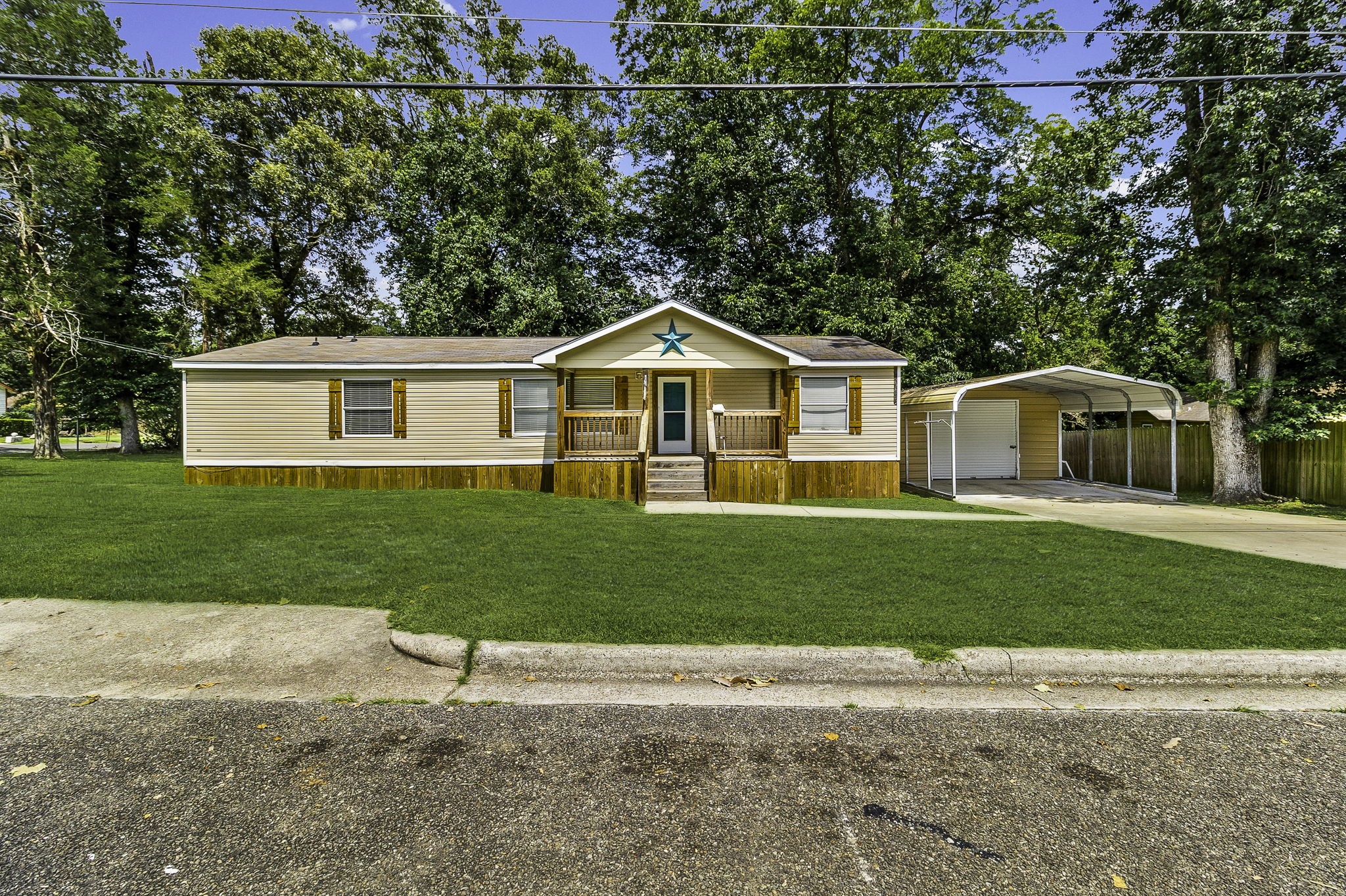 Listing photo 3