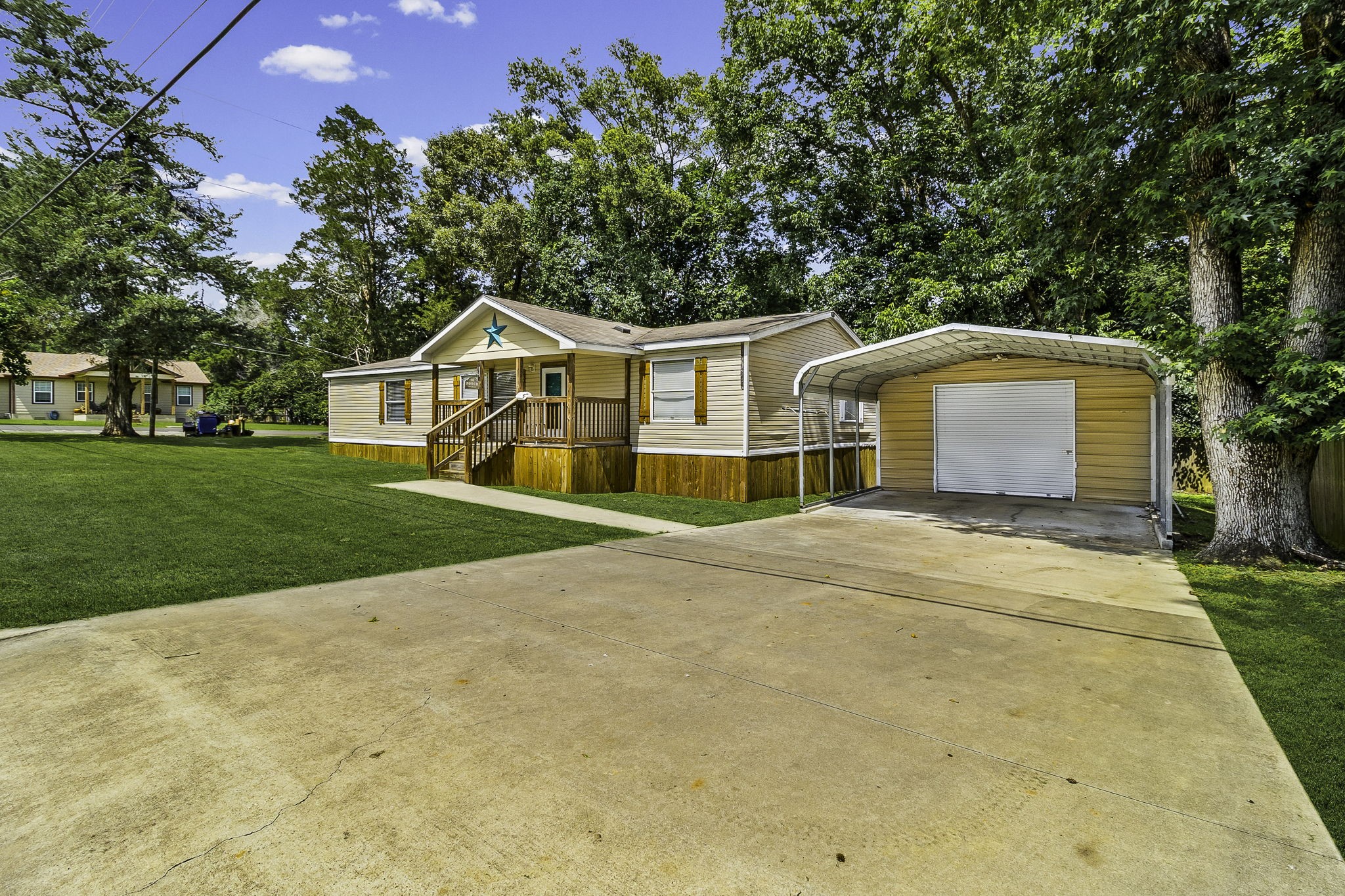 Listing photo 5