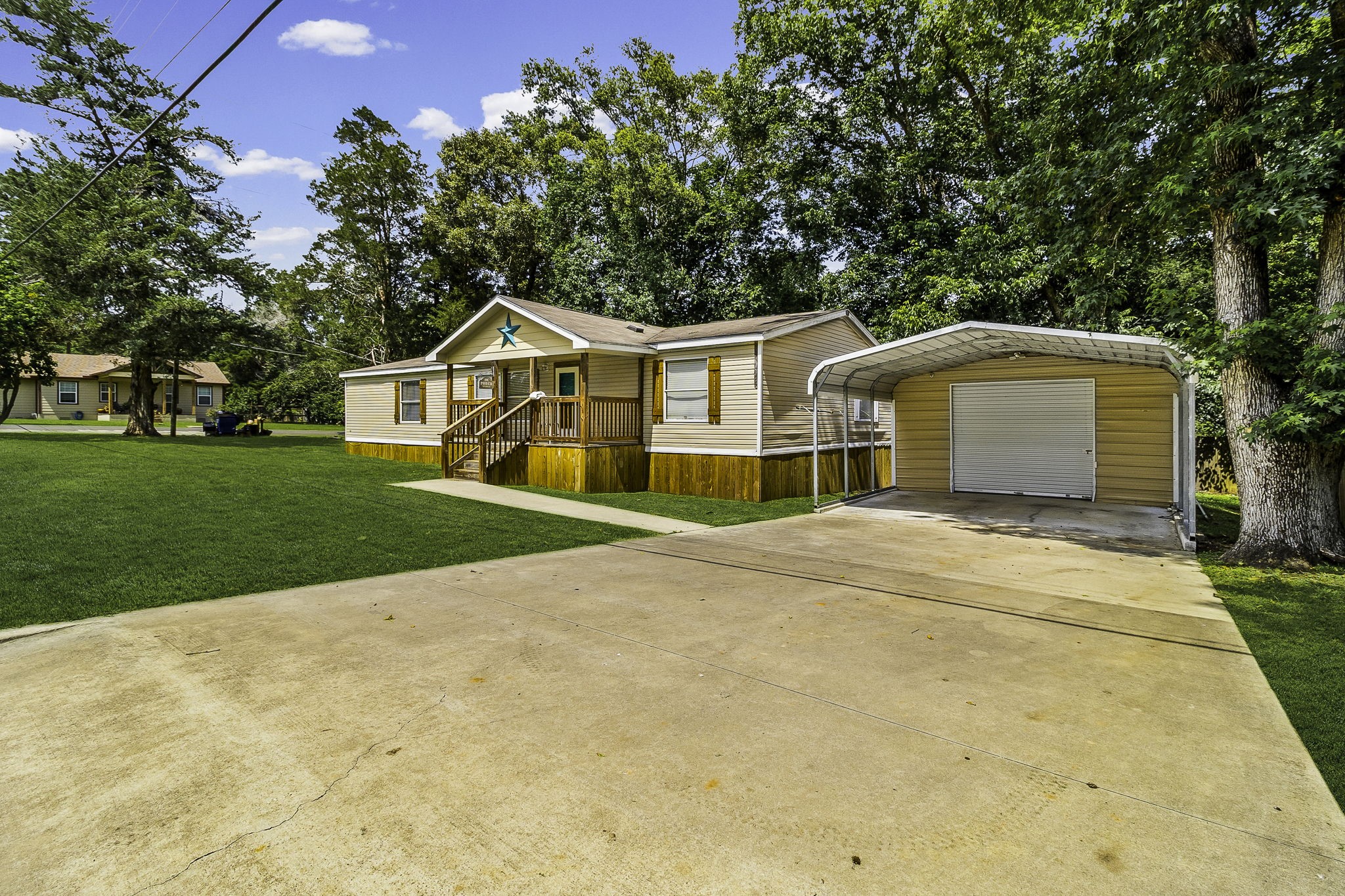 Listing photo 1