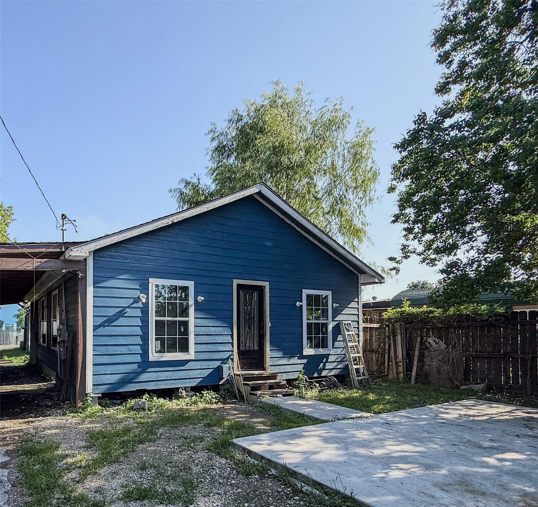 Listing photo 1