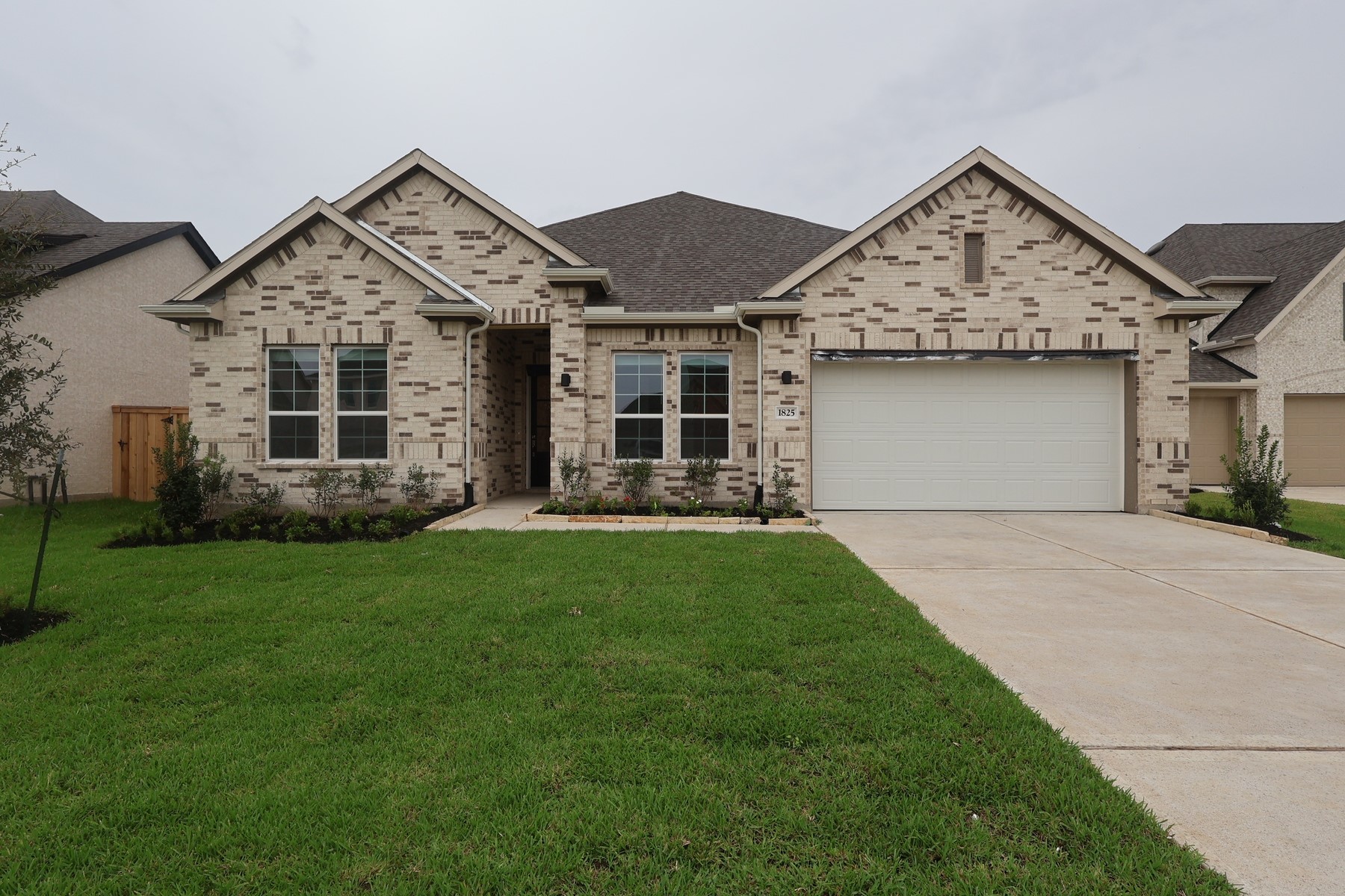 Listing photo 1
