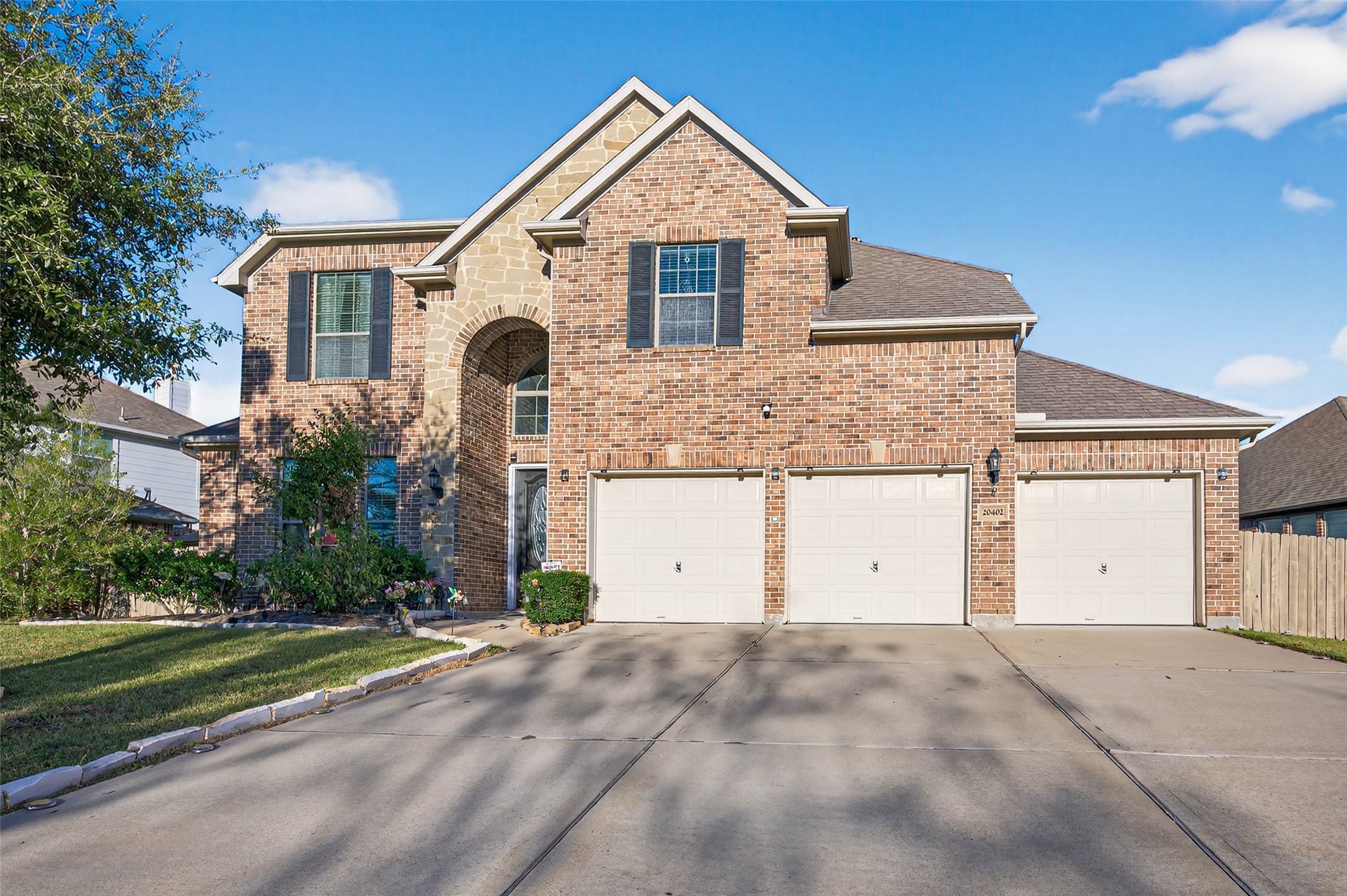 Listing photo 1