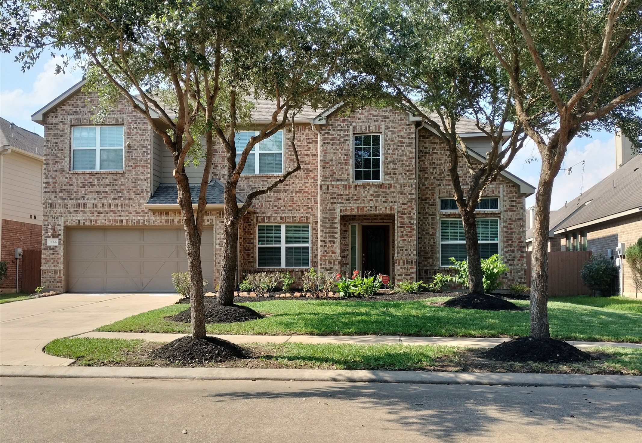 Listing photo 3