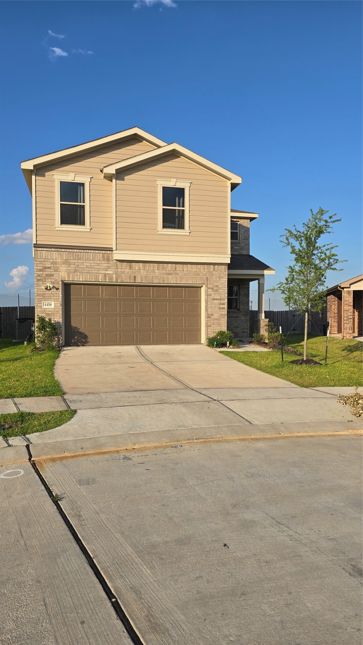 Listing photo 1