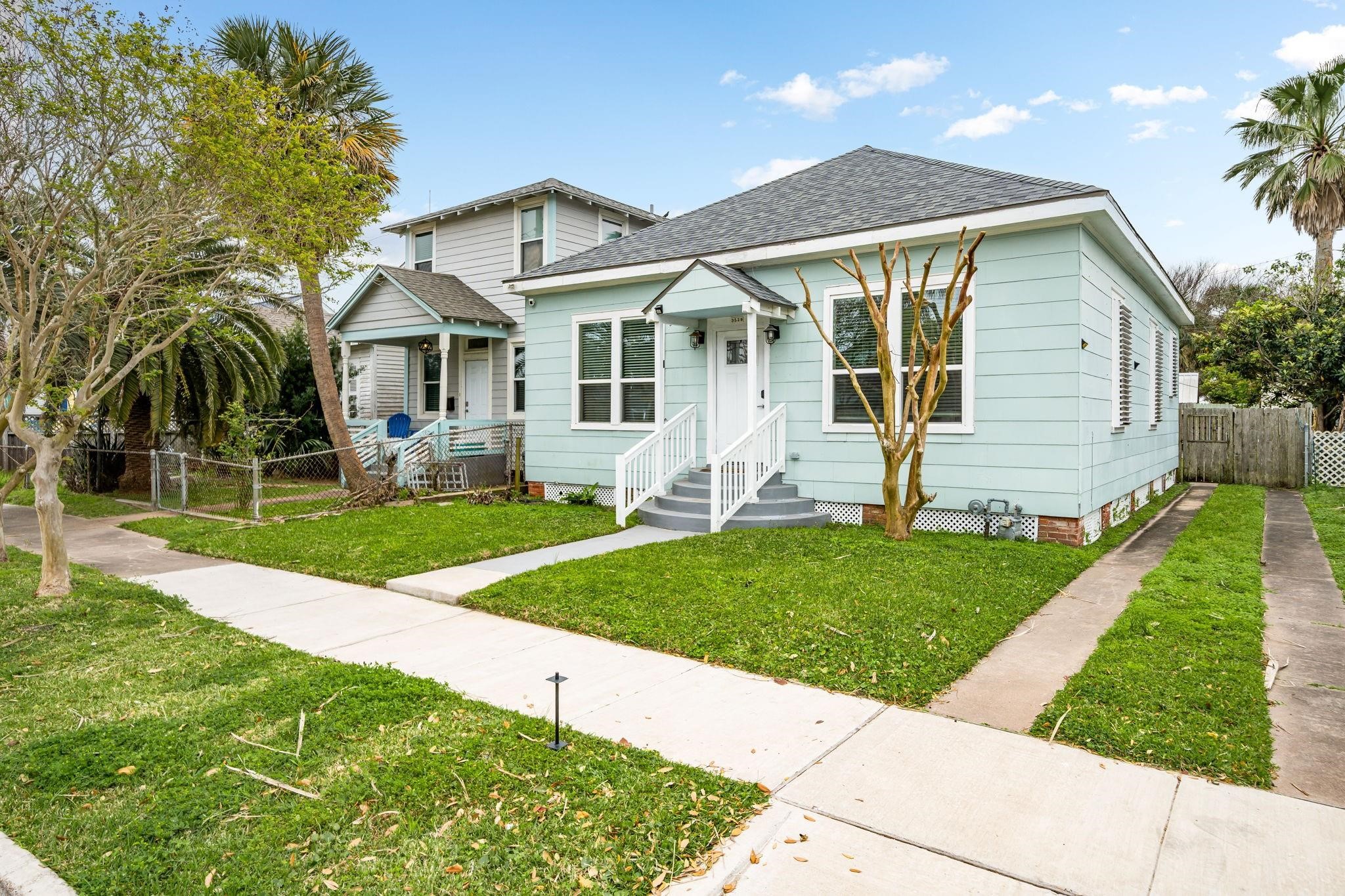 Listing photo 3