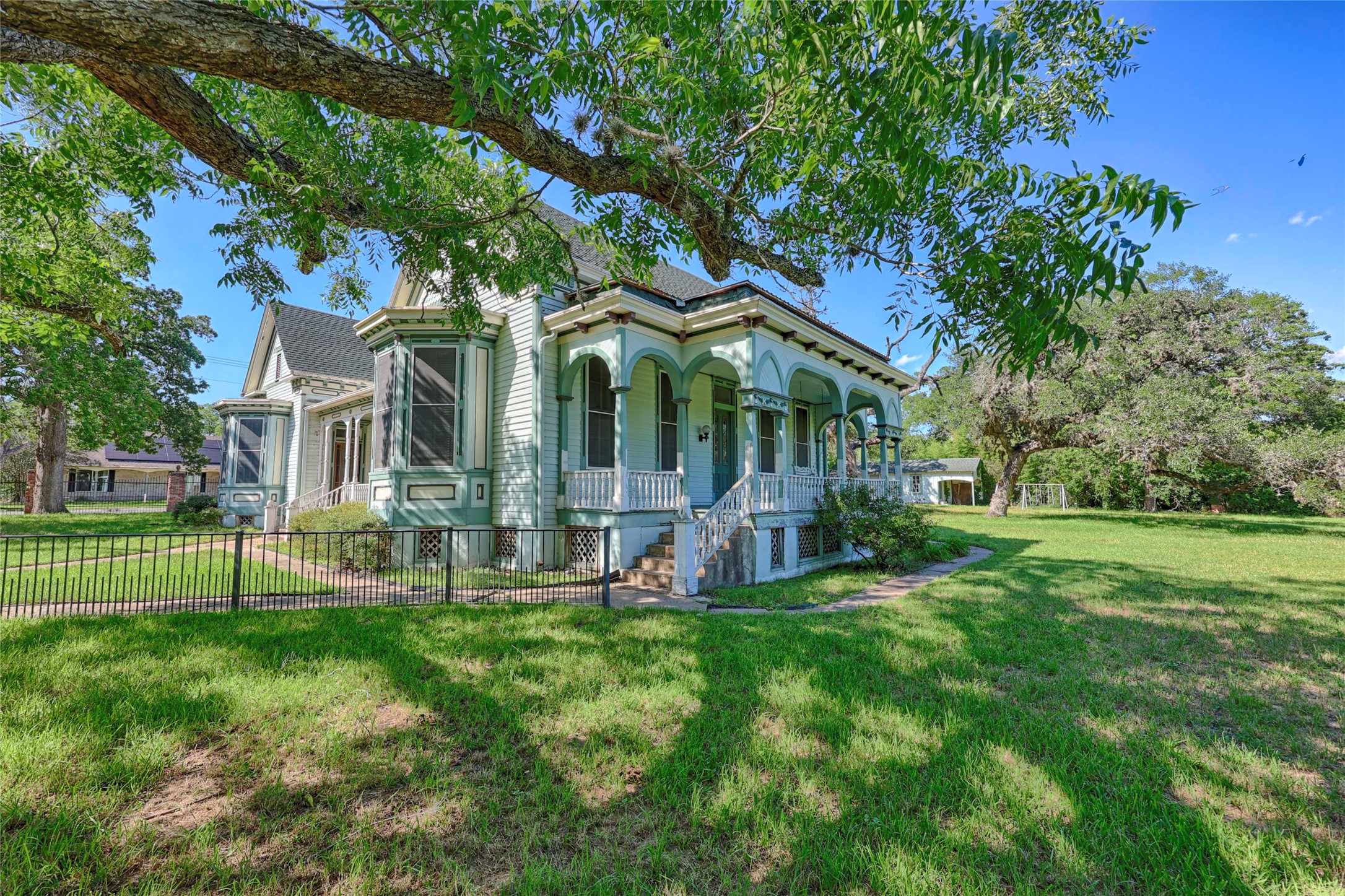 Listing photo 5