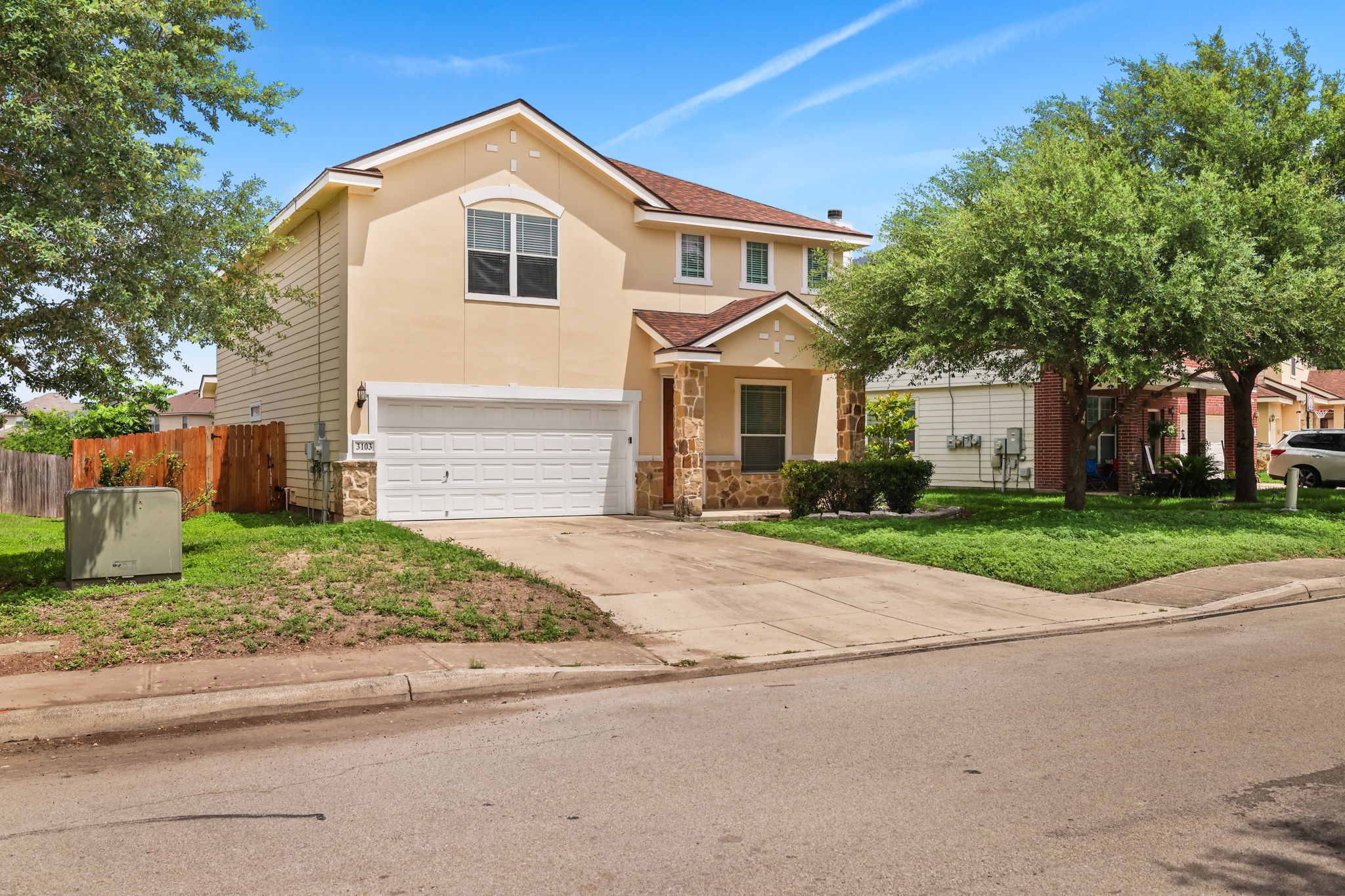 Listing photo 1