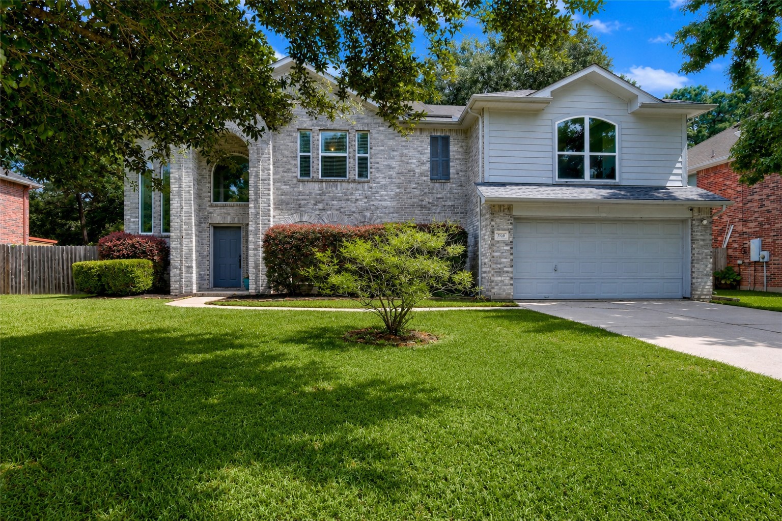 Listing photo 1