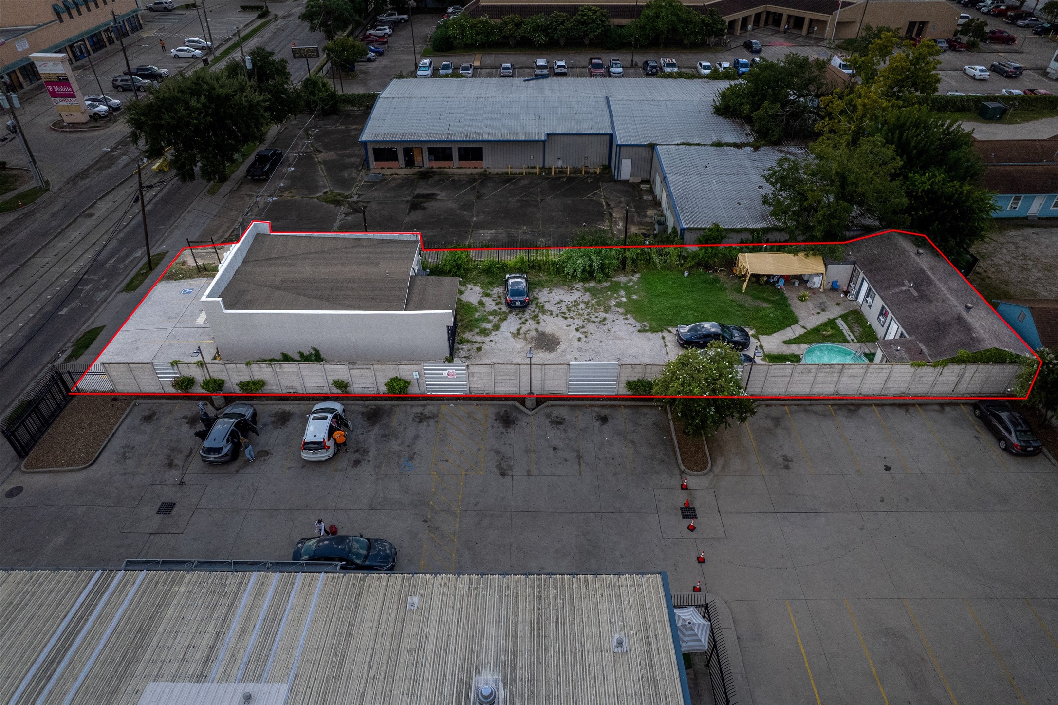Listing photo 2
