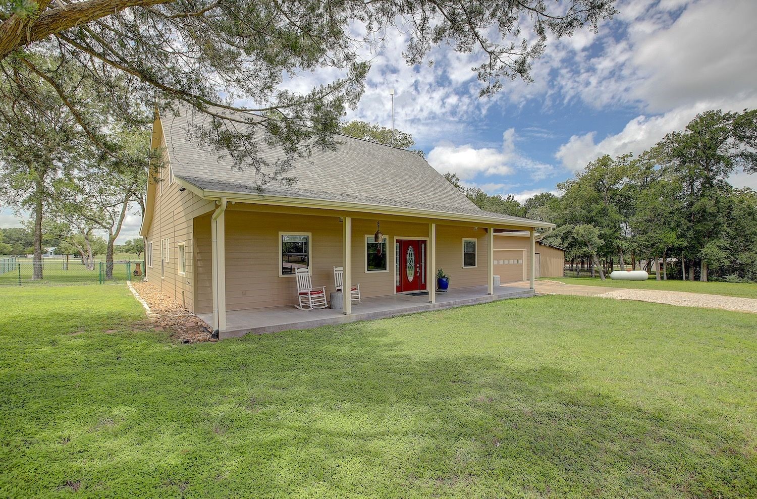 Listing photo 5