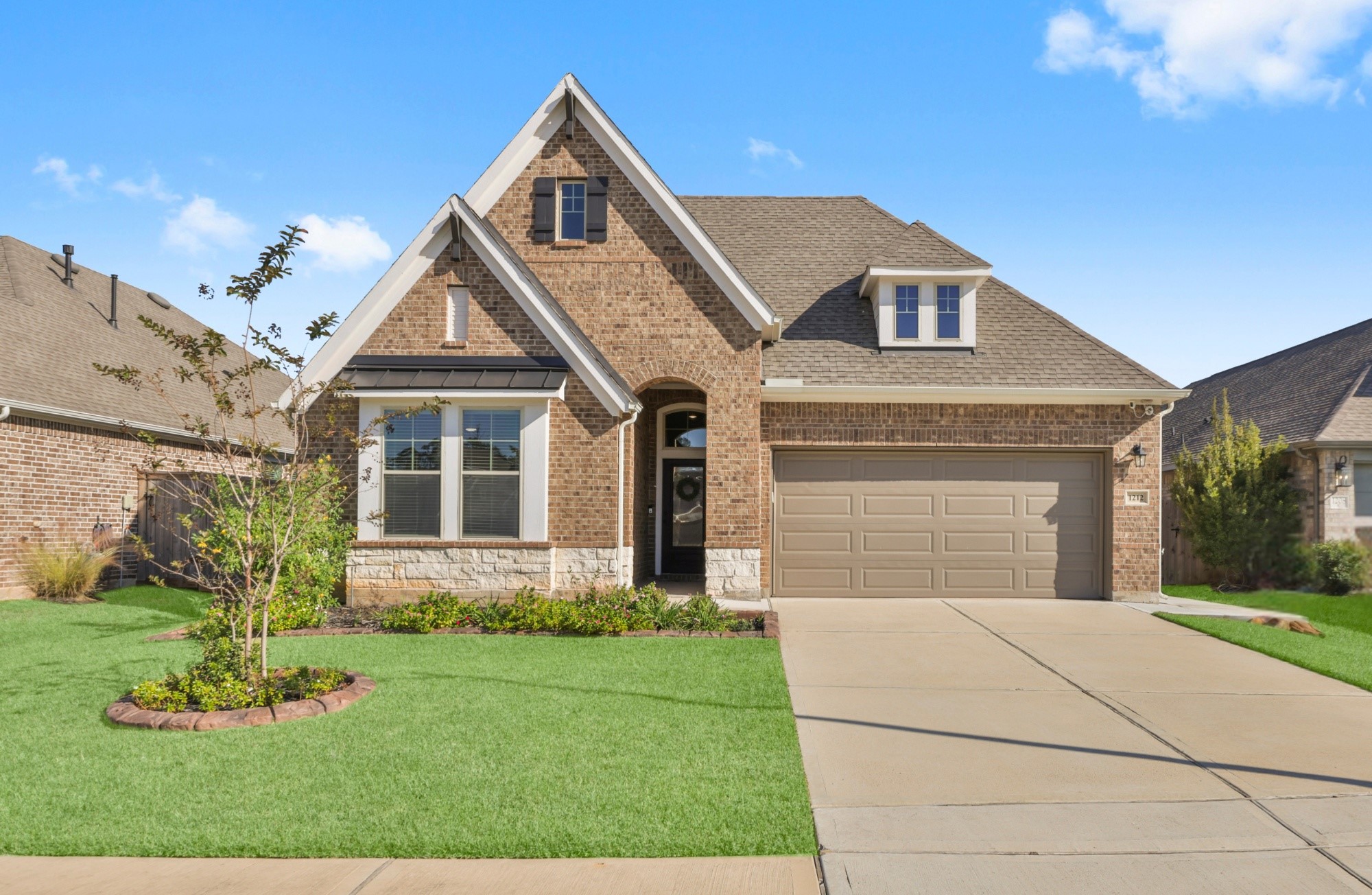 Listing photo 1