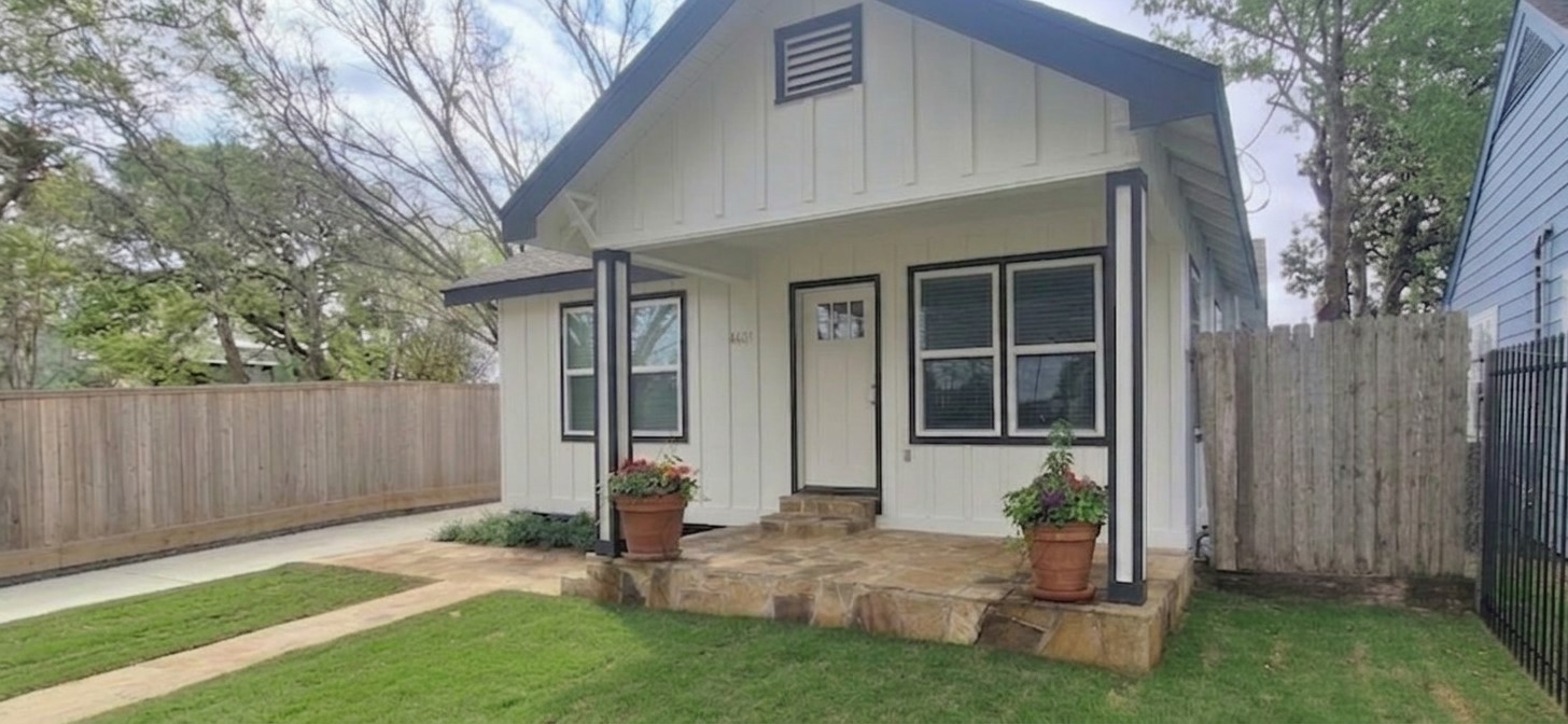Listing photo 2