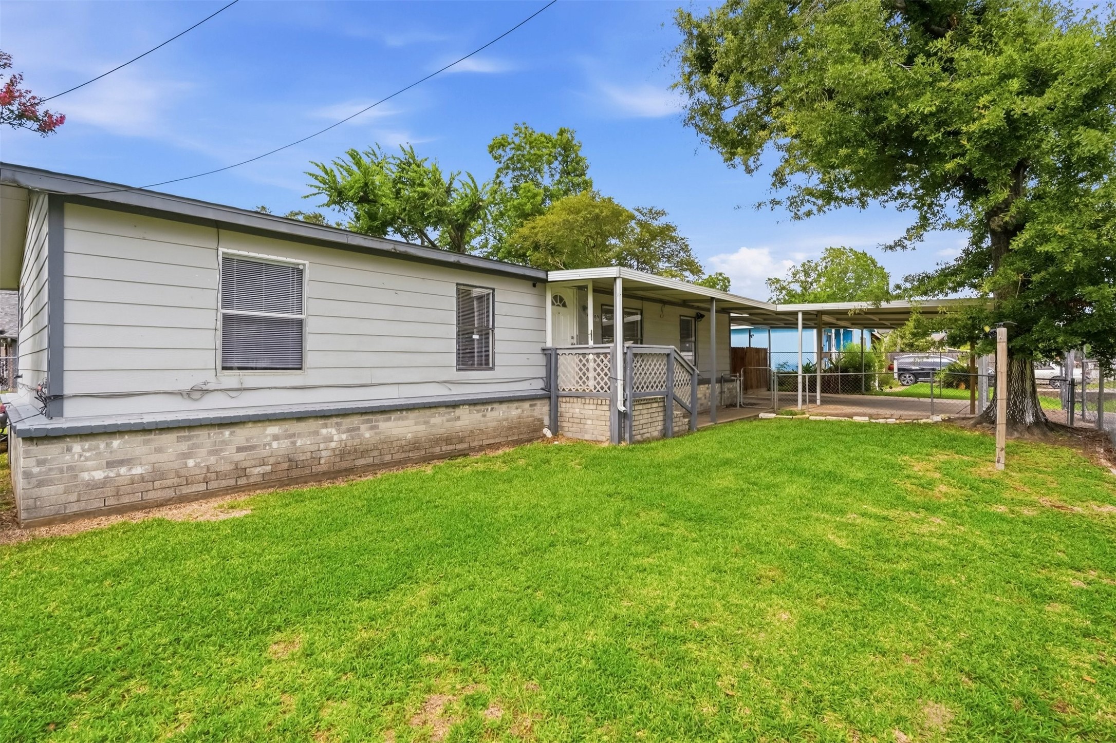 Listing photo 1