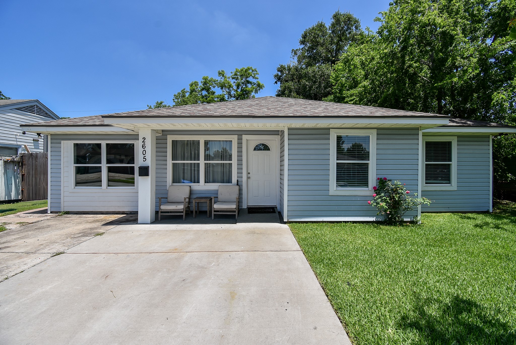 Listing photo 1