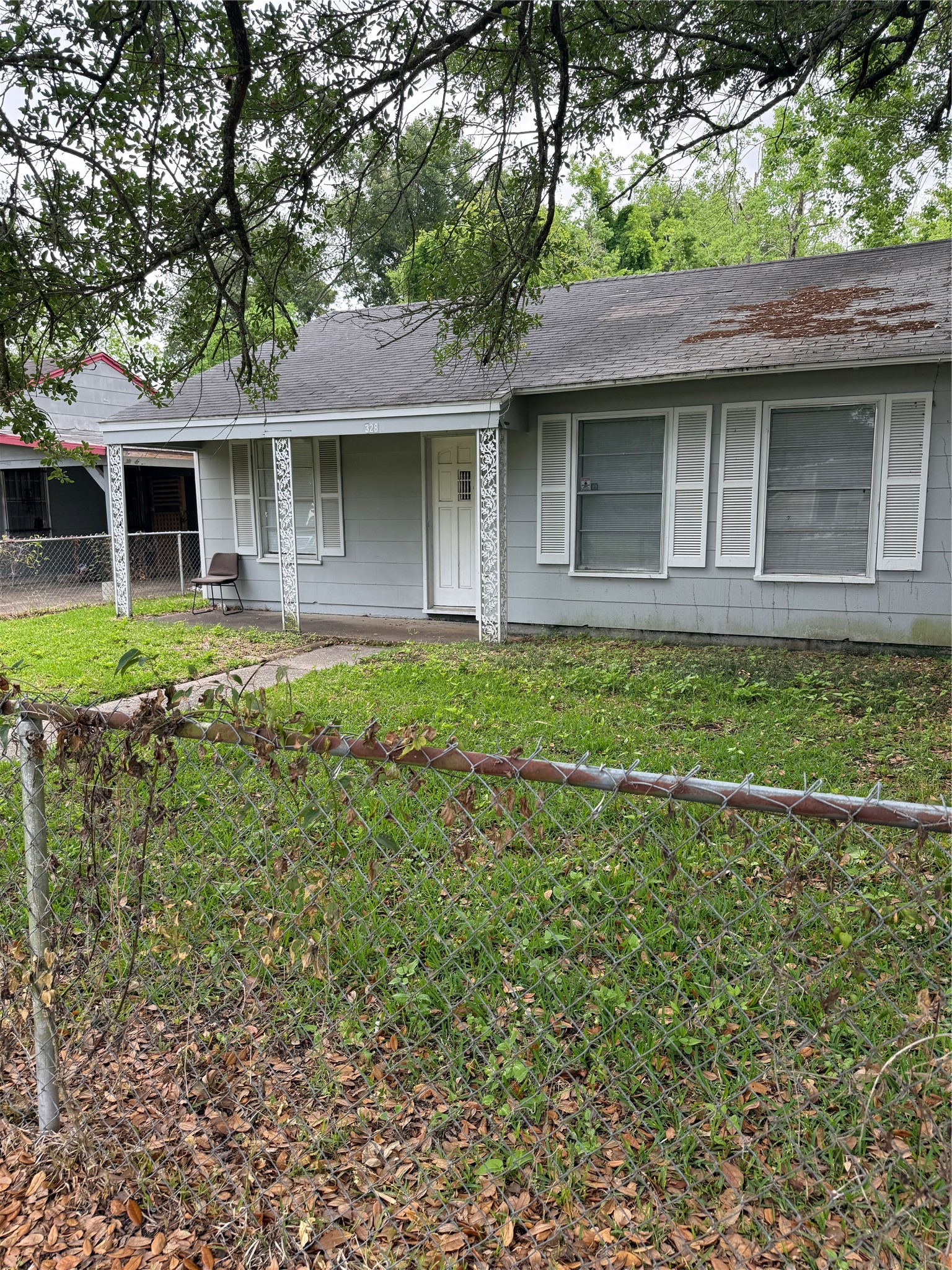 Listing photo 2