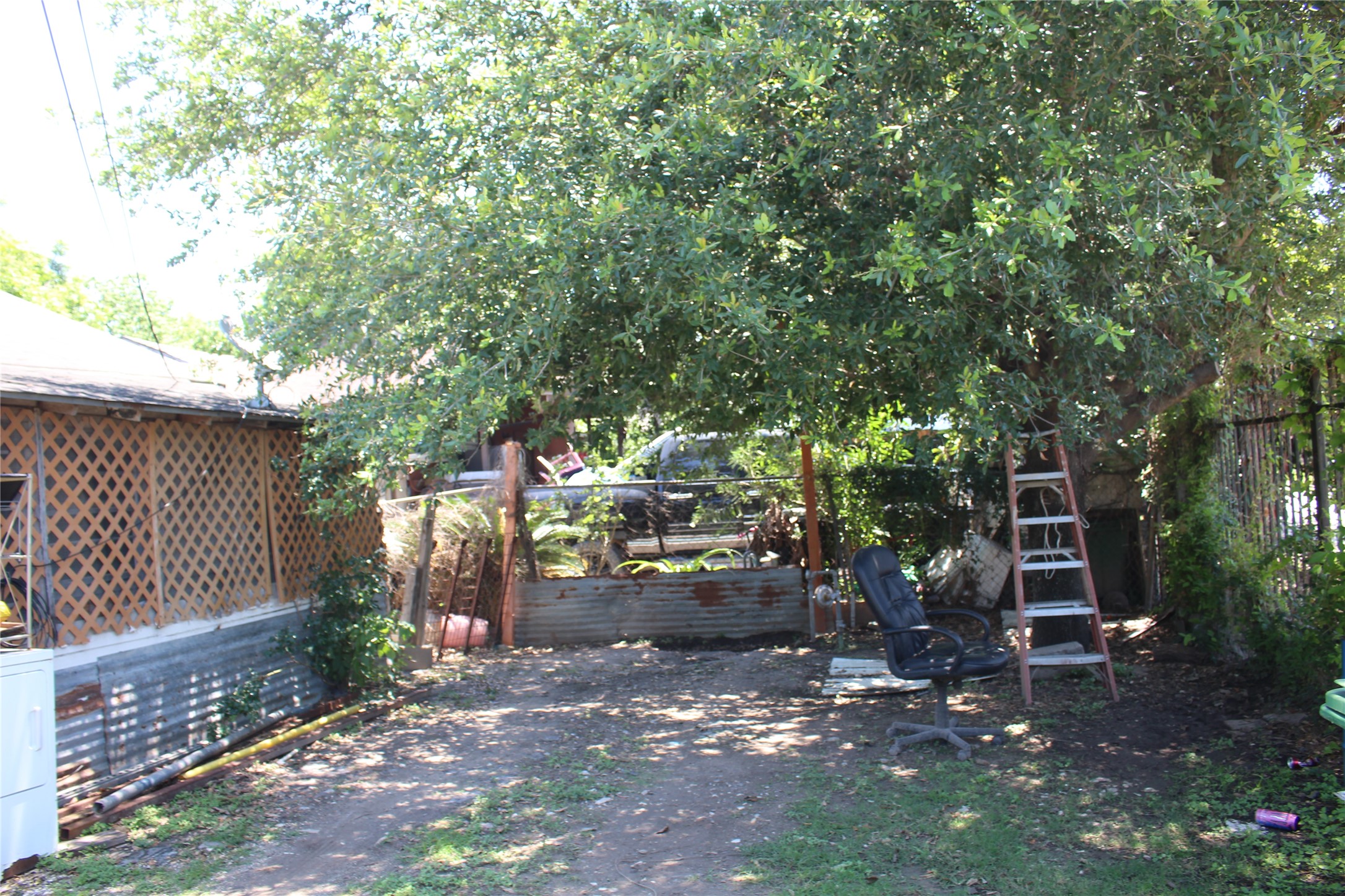 Listing photo 5
