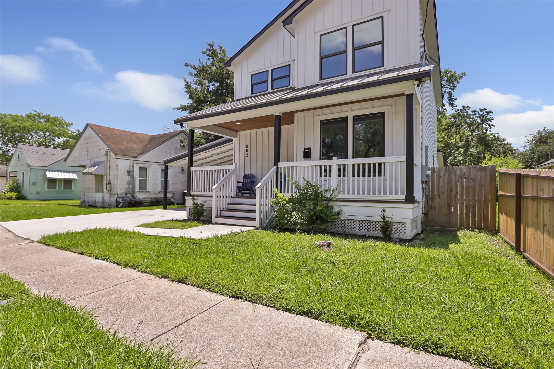 Listing photo 1