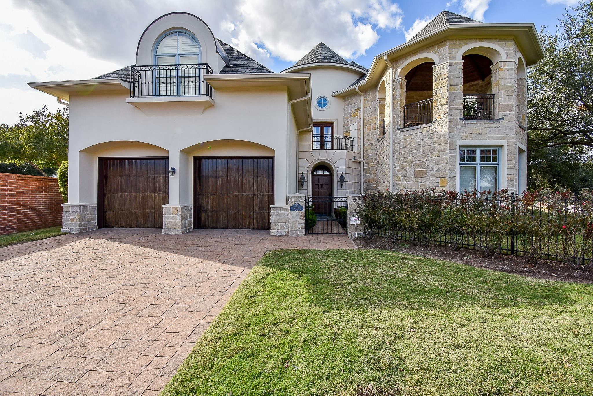Listing photo 1