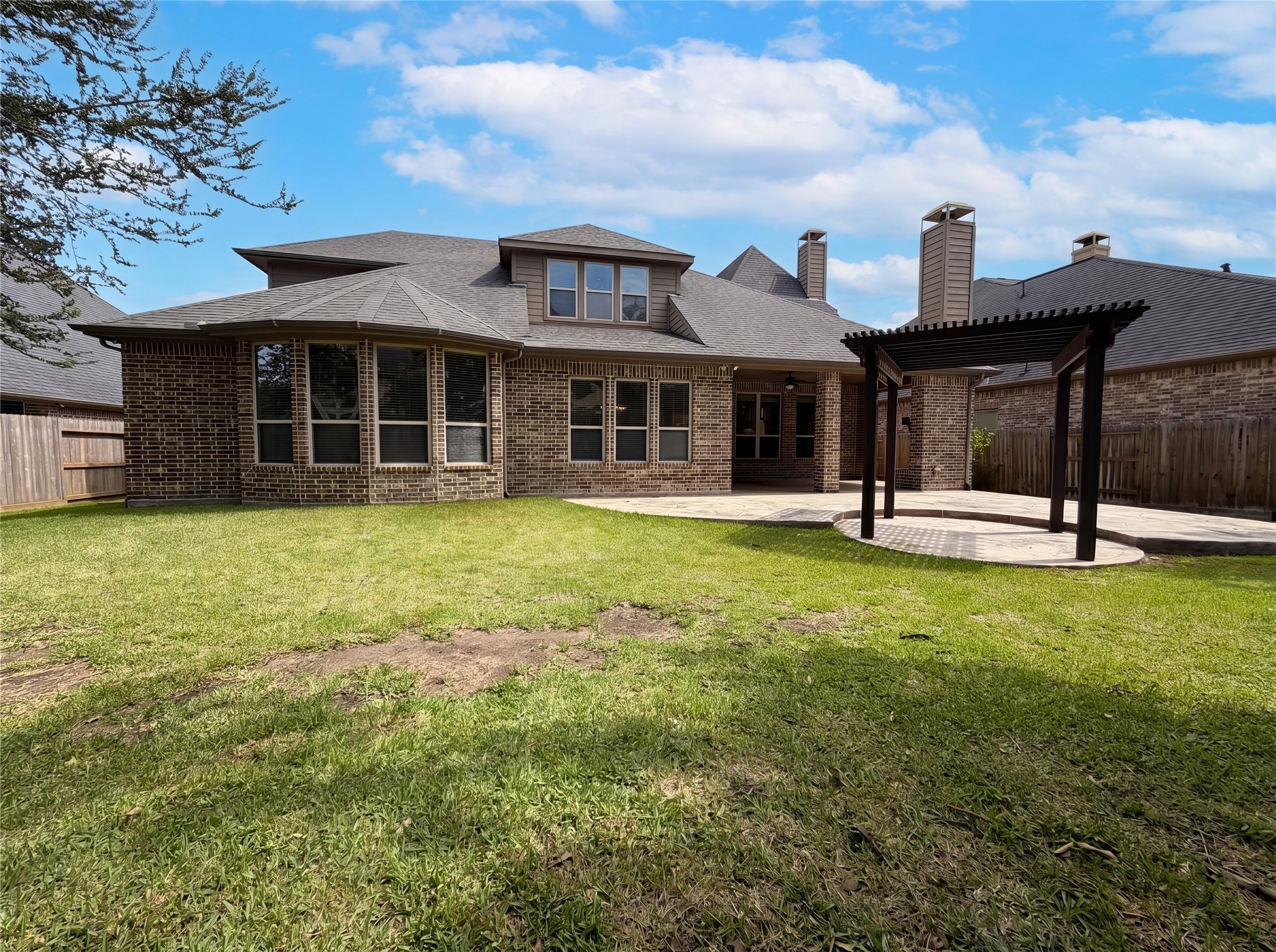 Listing photo 1