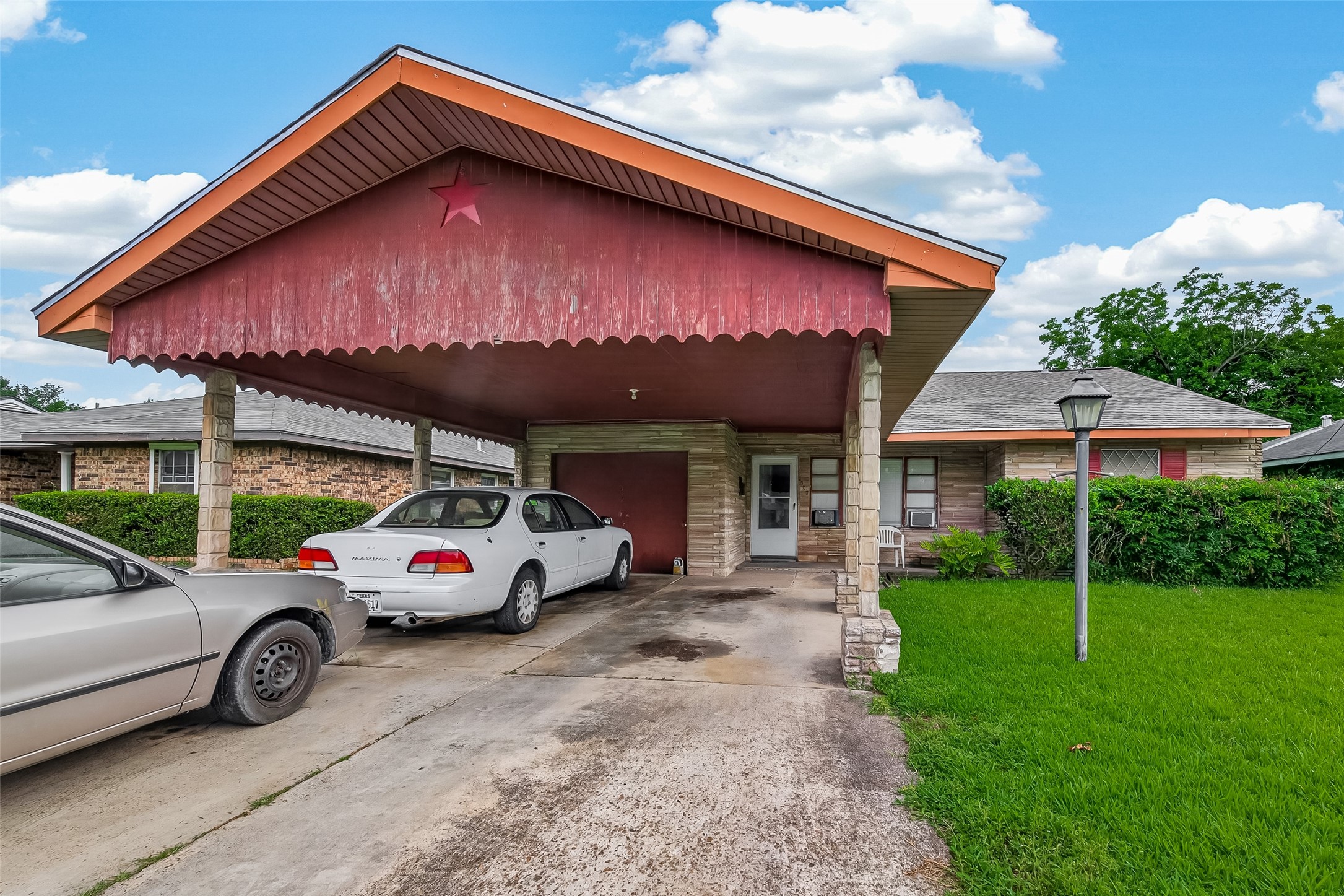 Listing photo 1