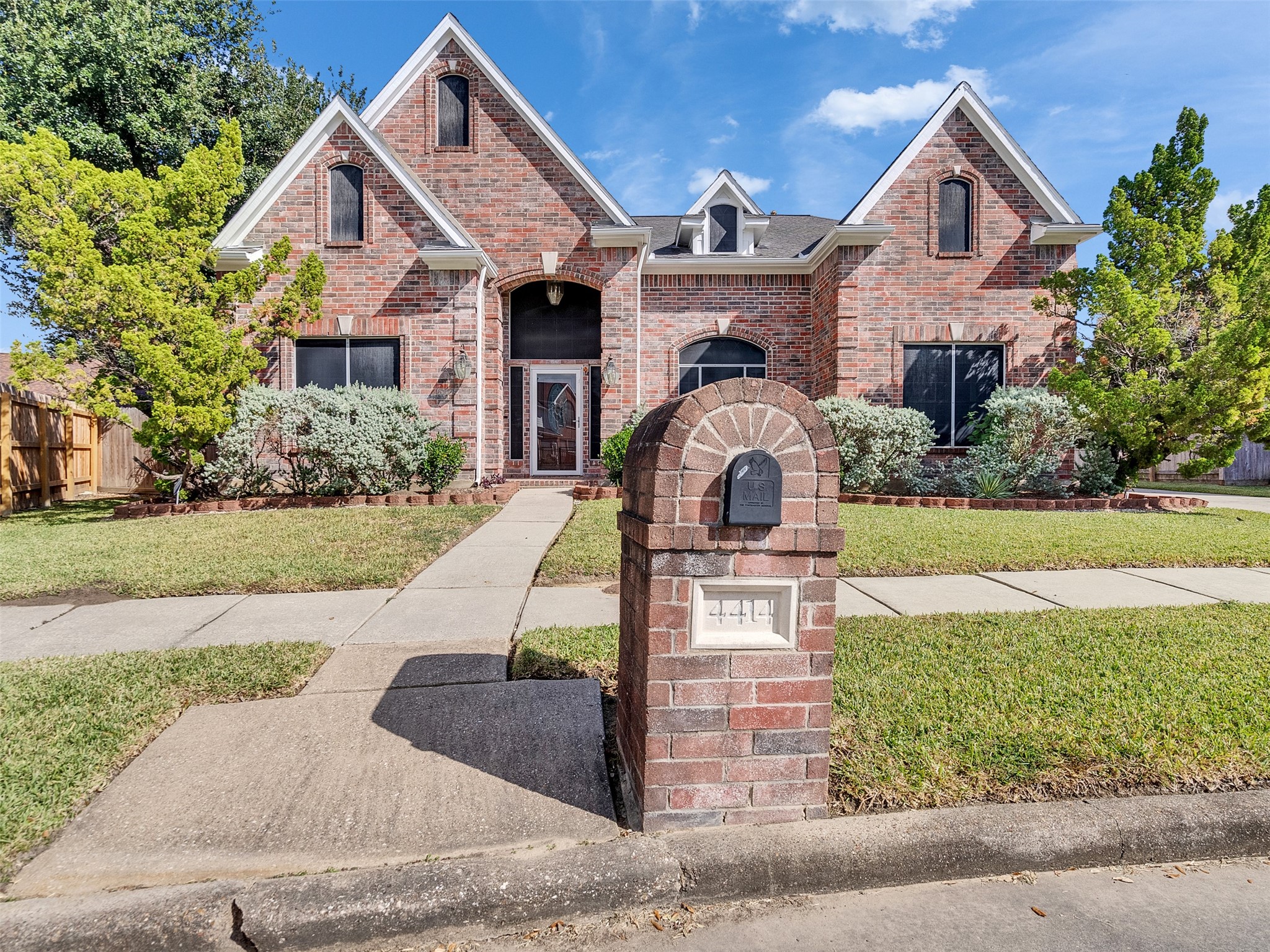 Listing photo 1