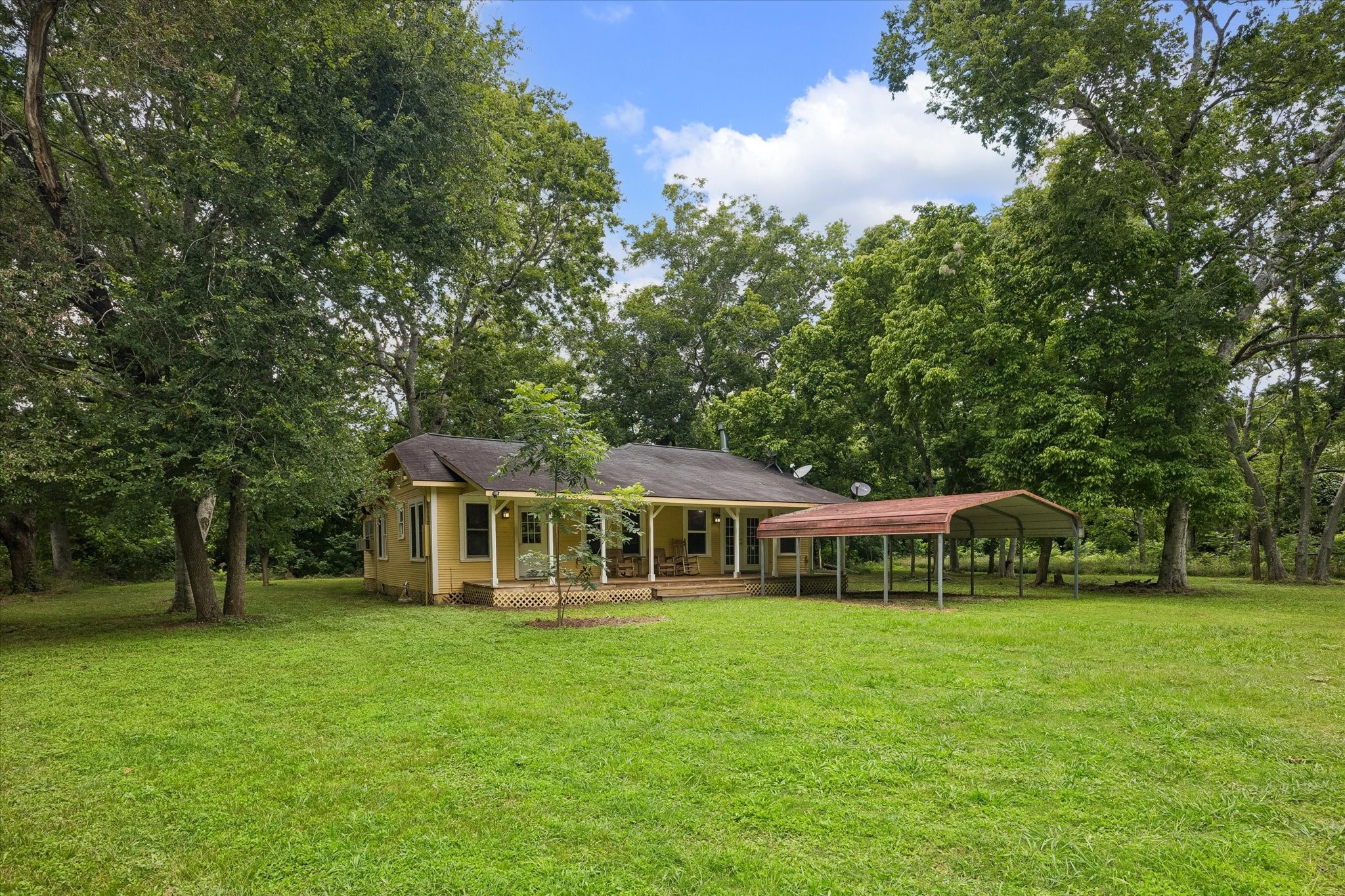 Listing photo 1