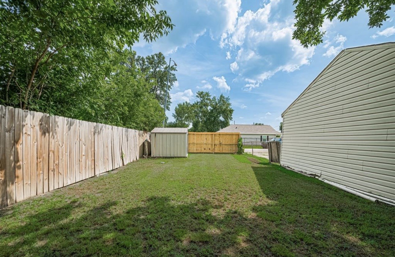 Listing photo 5