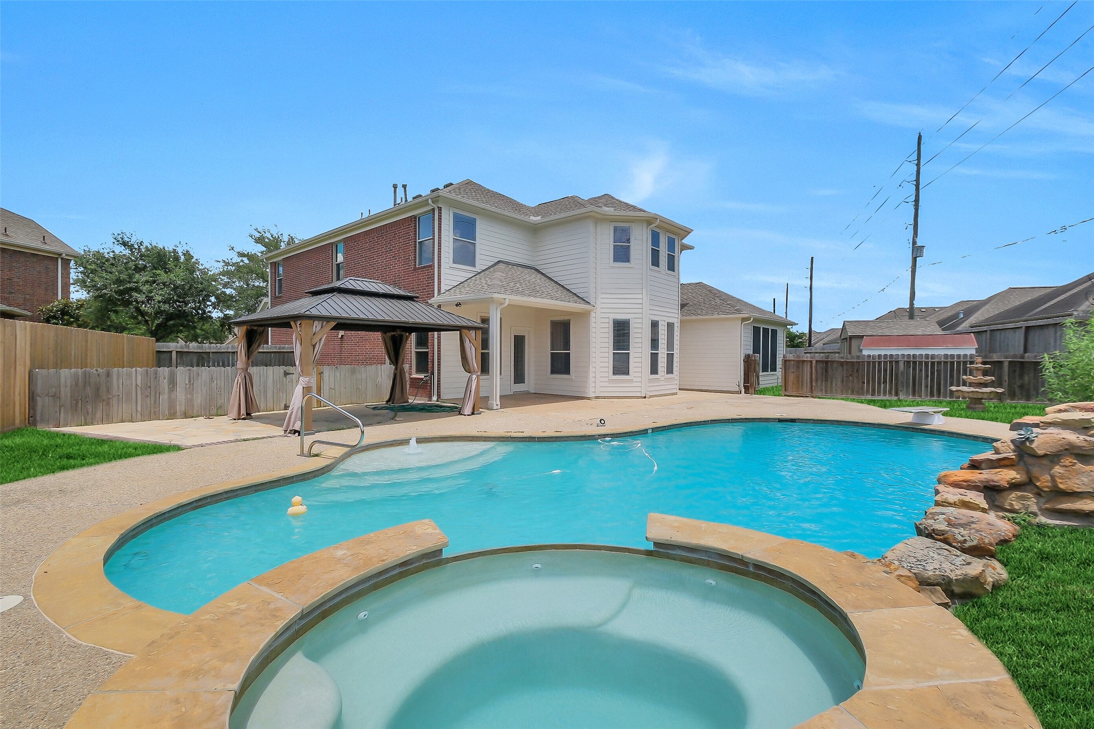 Listing photo 4