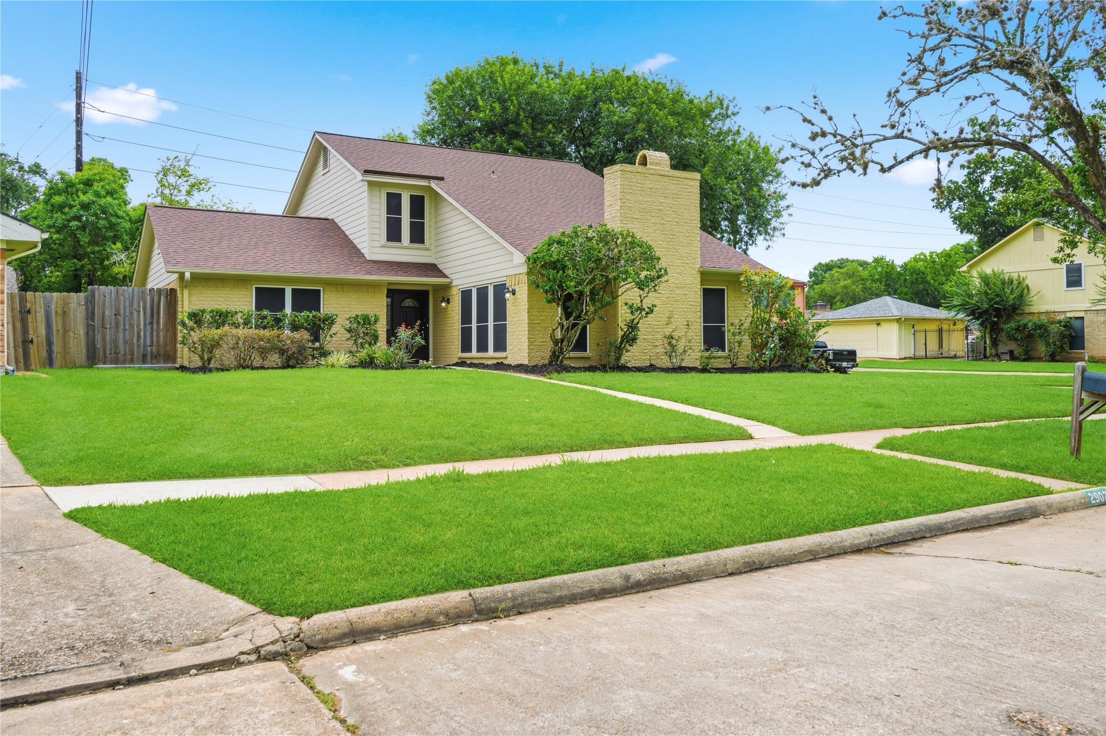 Listing photo 1