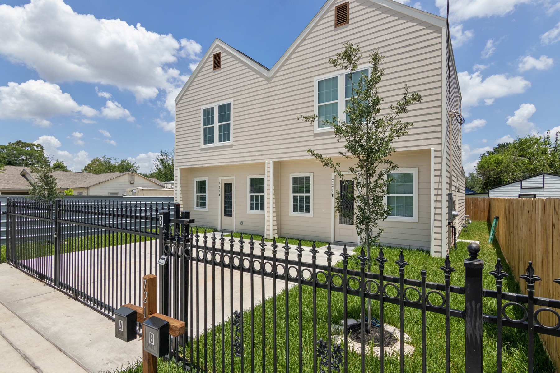 Listing photo 1