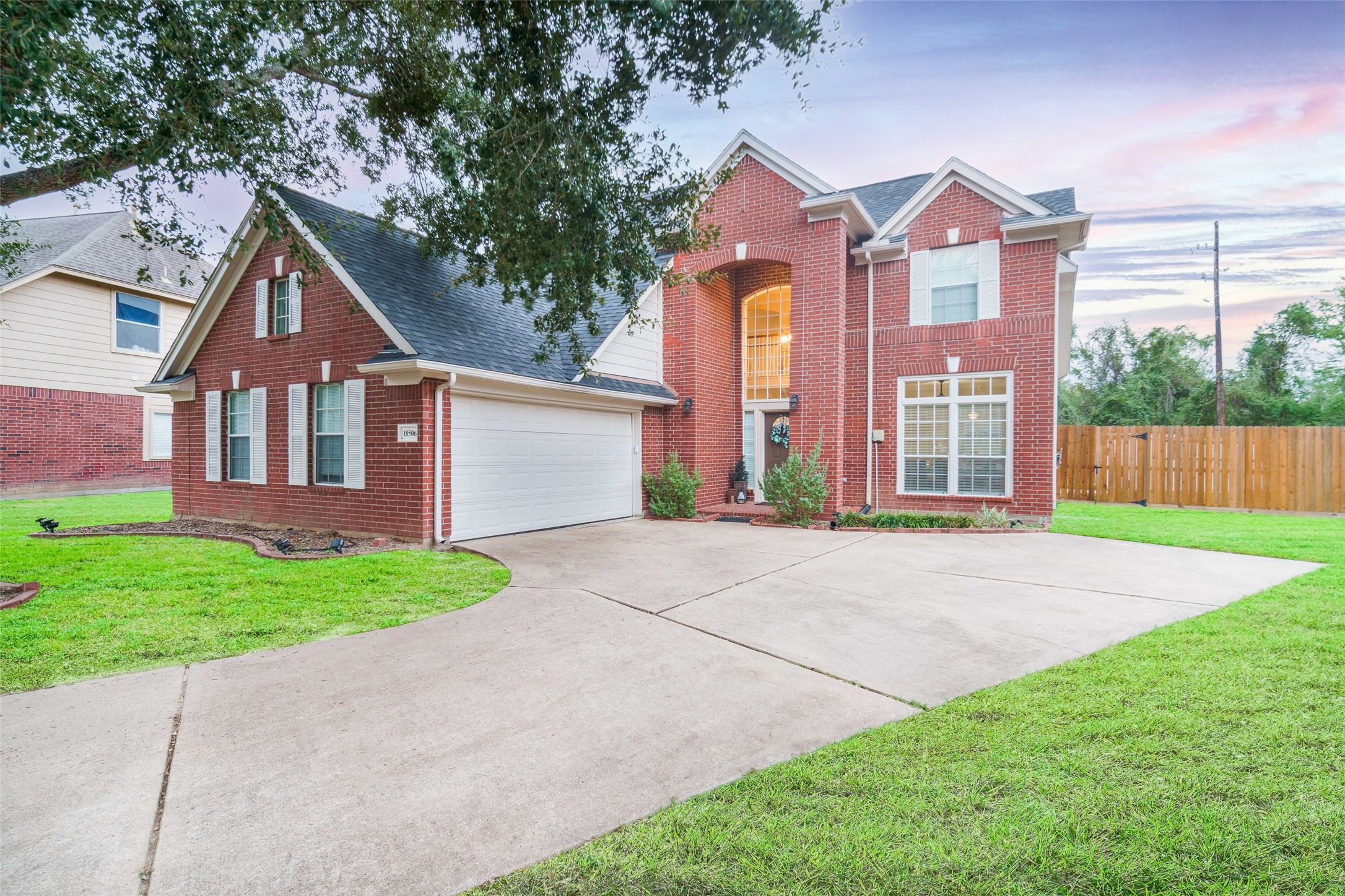 Listing photo 1