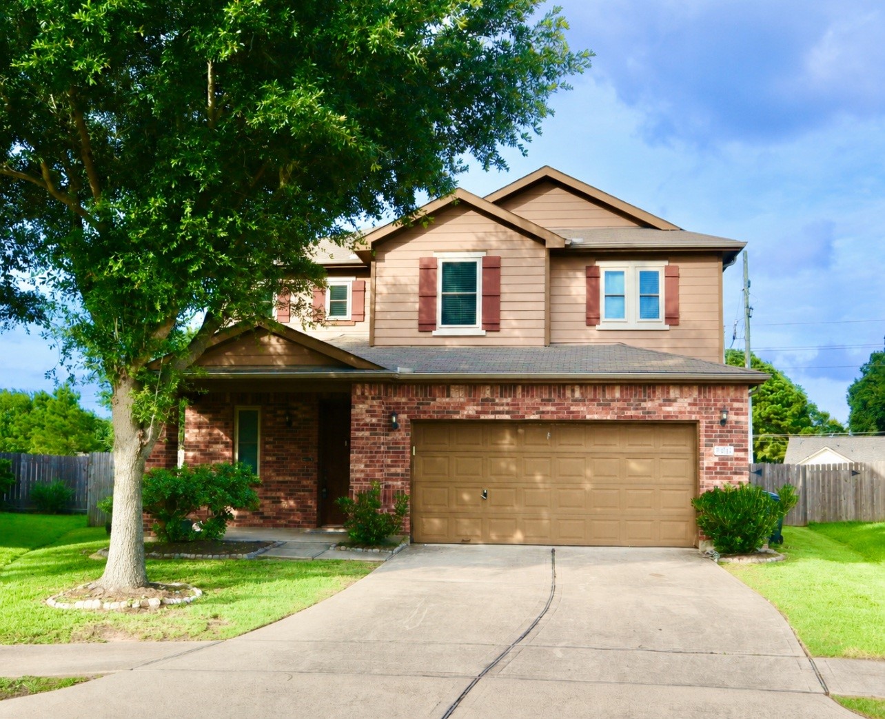 Listing photo 1