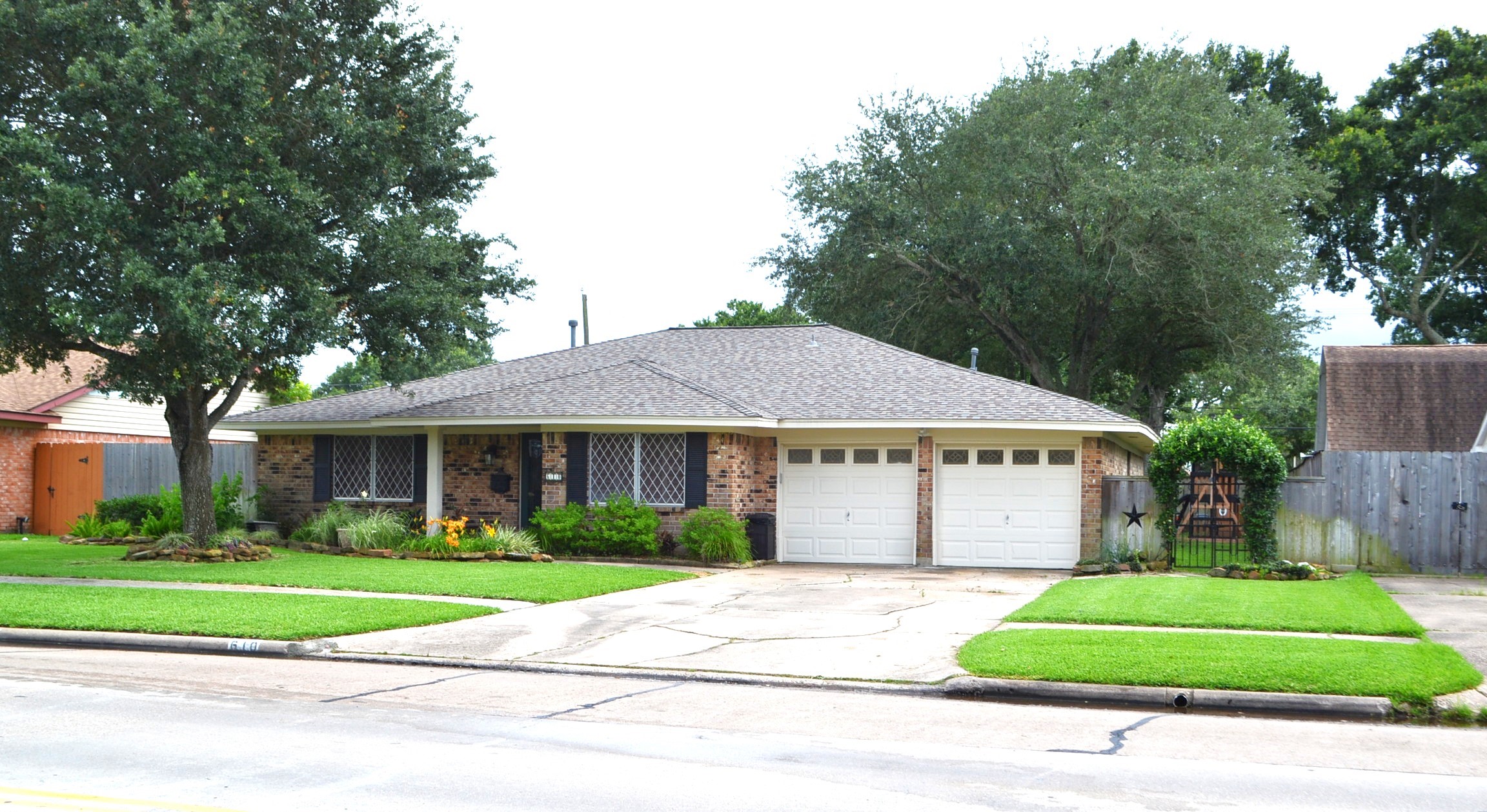Listing photo 3