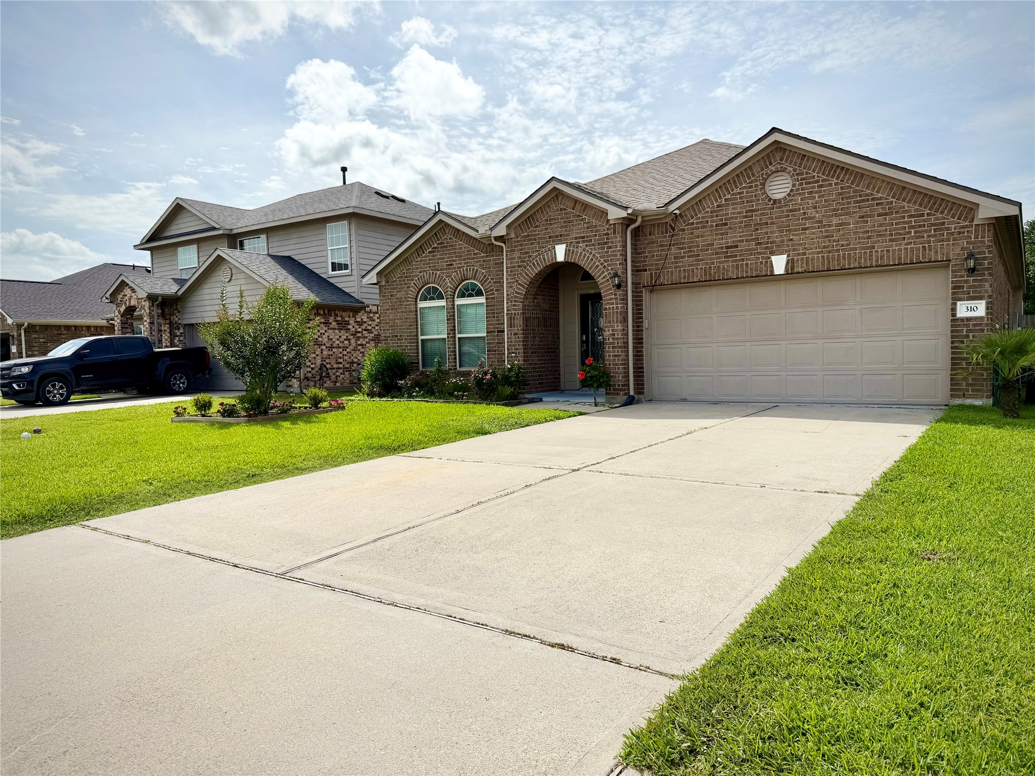 Listing photo 1