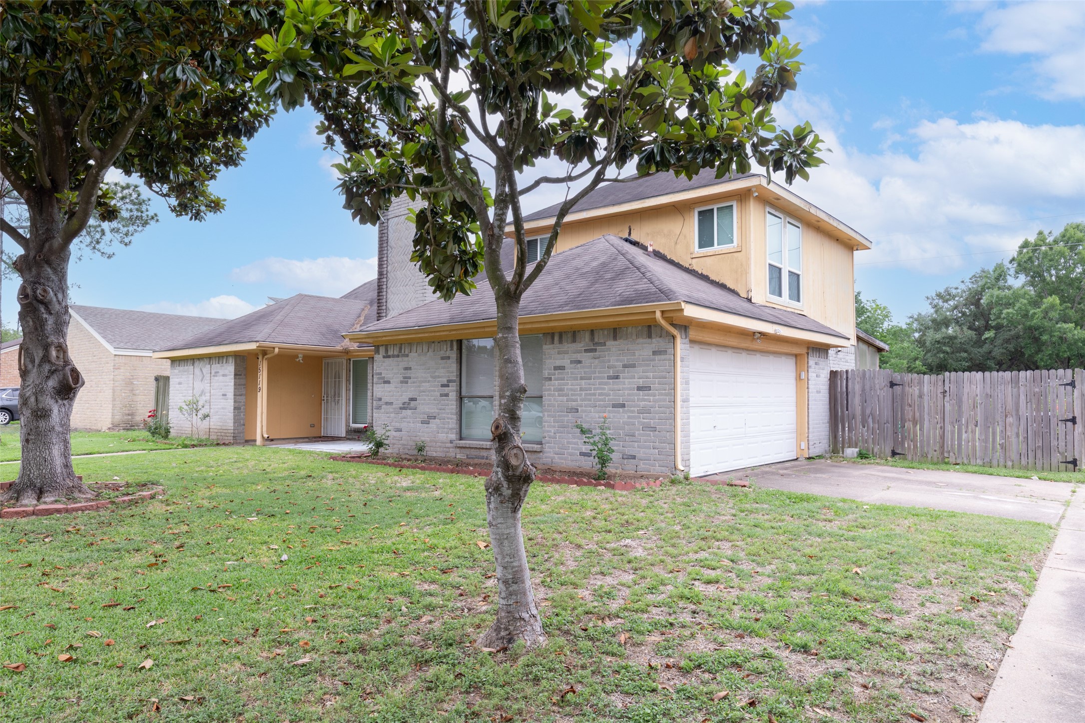 Listing photo 2