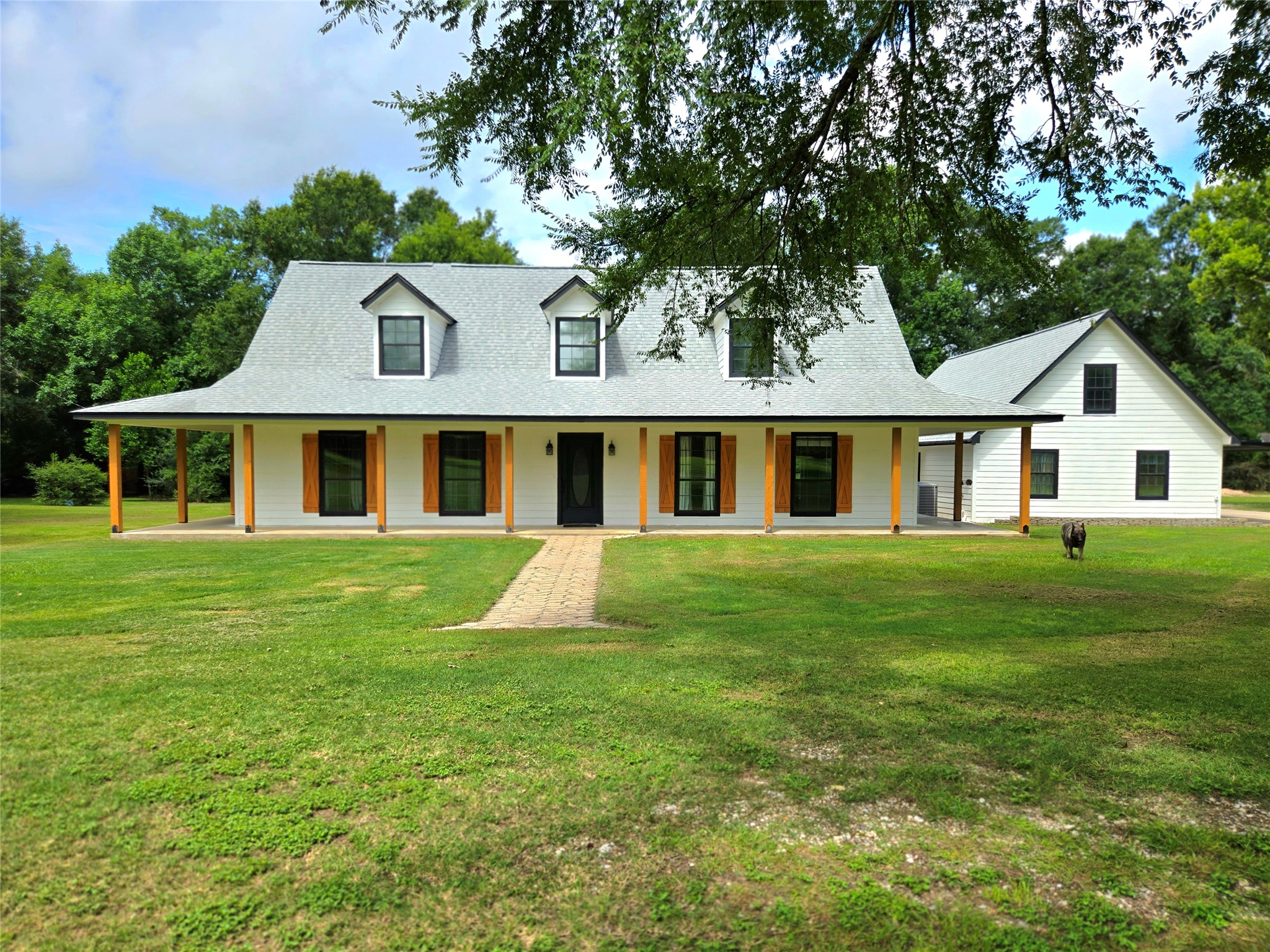 Listing photo 1