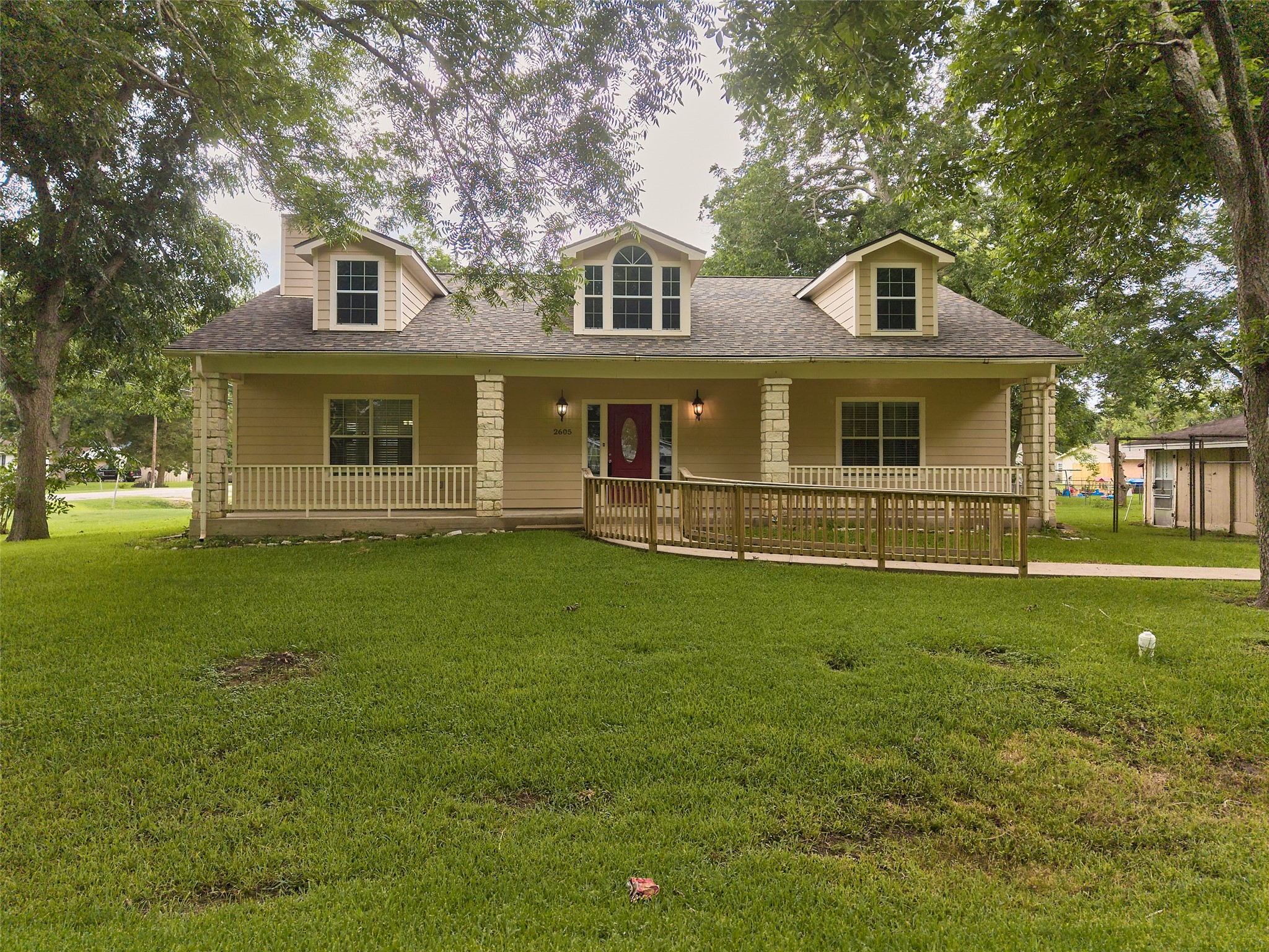 Listing photo 1