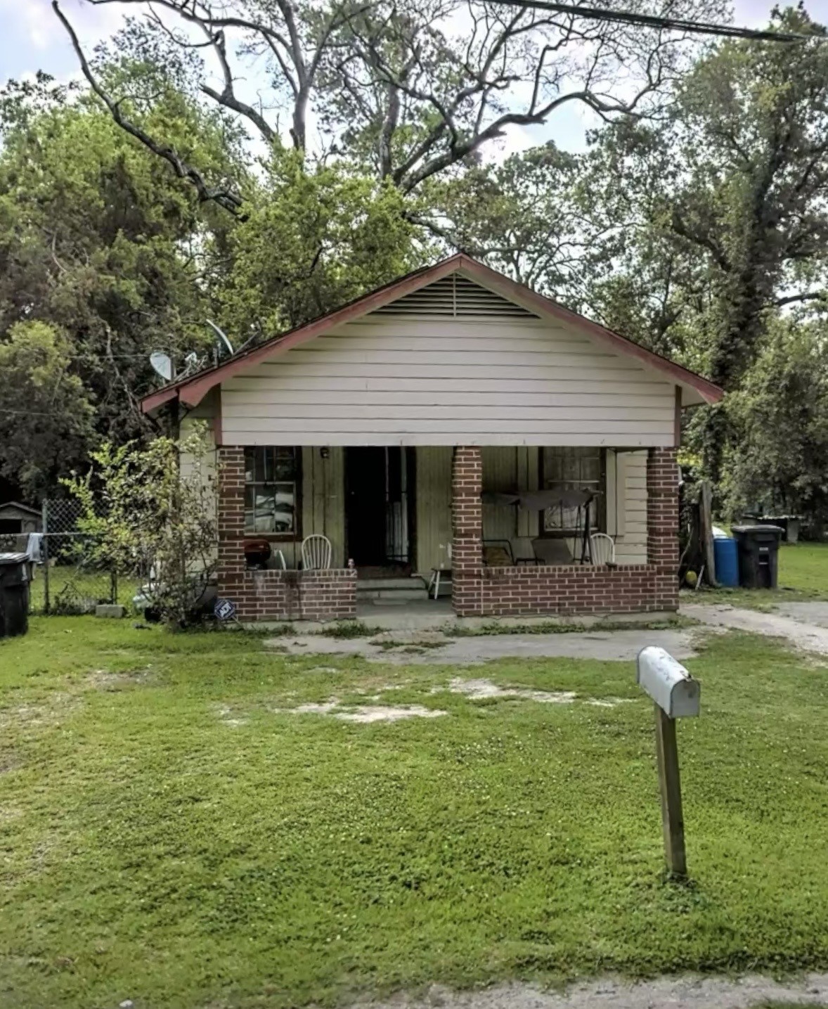Listing photo 3