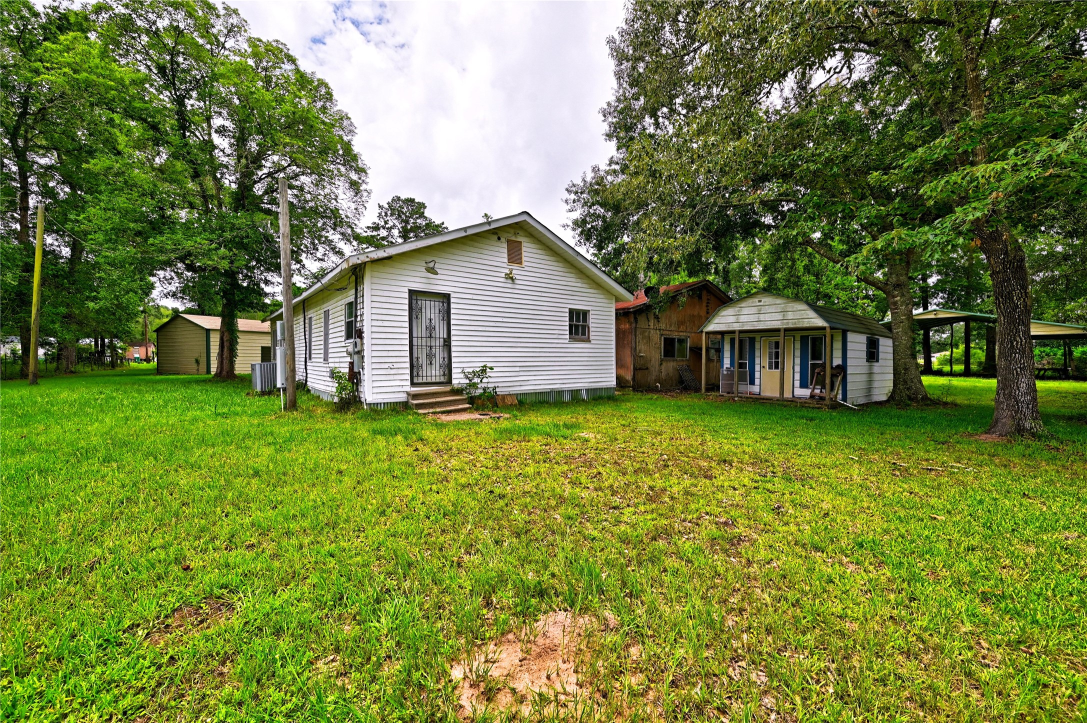 Listing photo 5