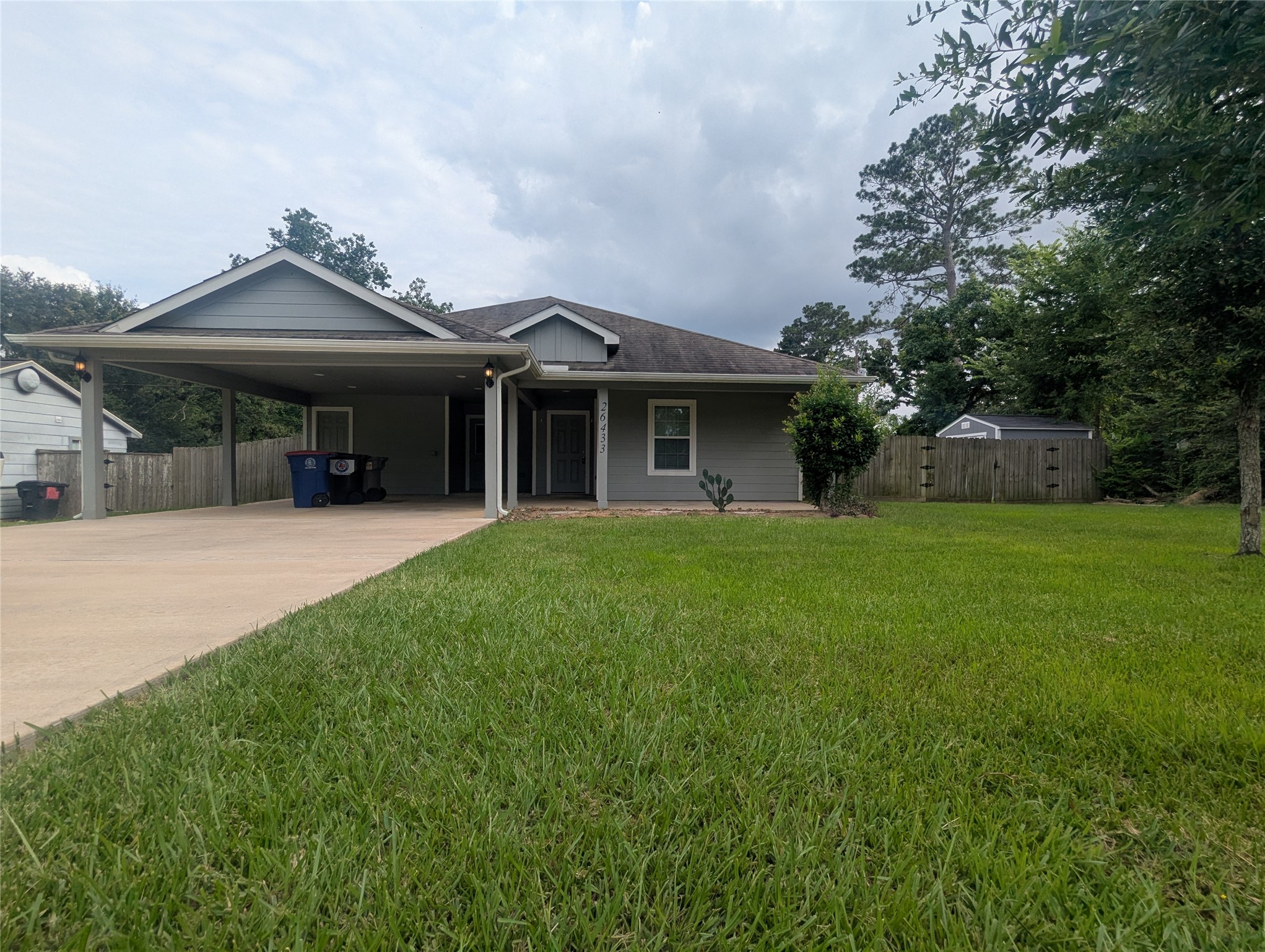Listing photo 3
