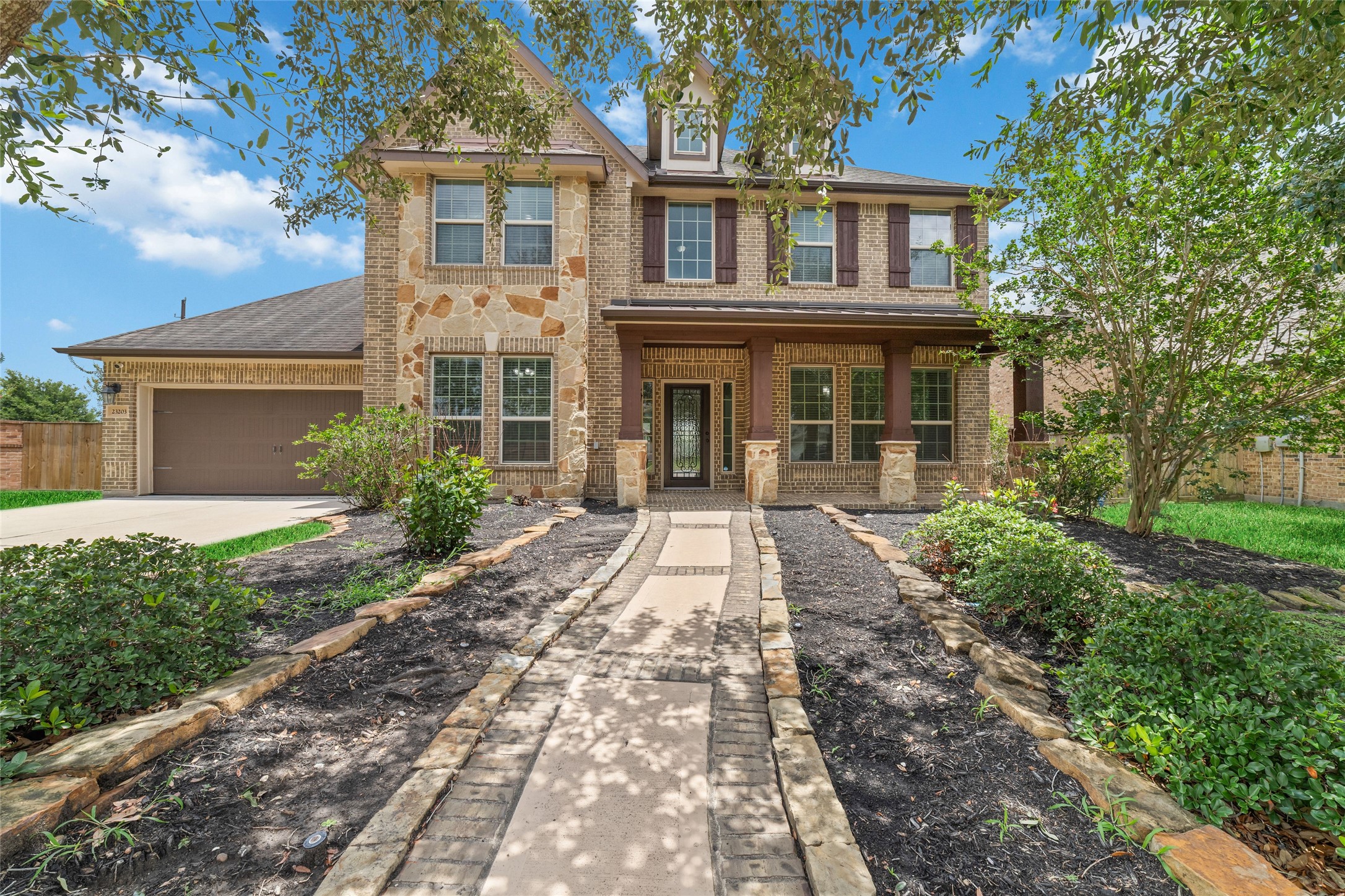 Listing photo 1