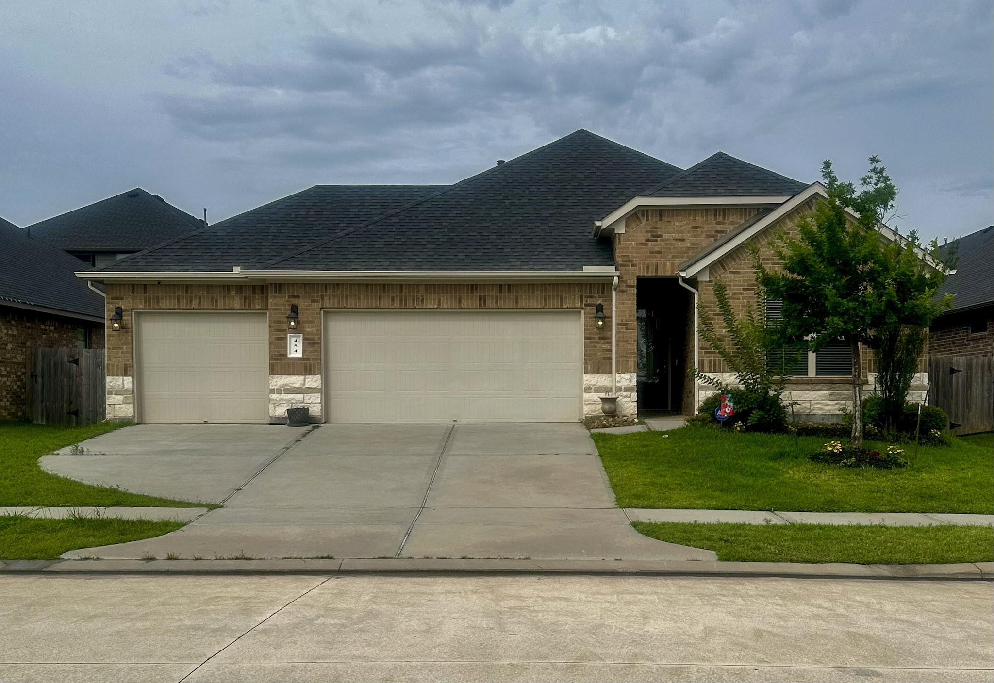 Listing photo 1