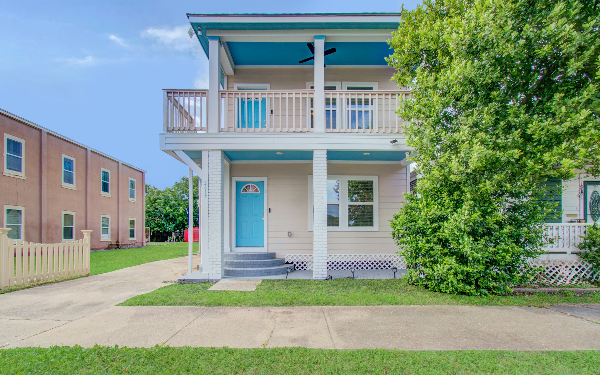 Listing photo 1
