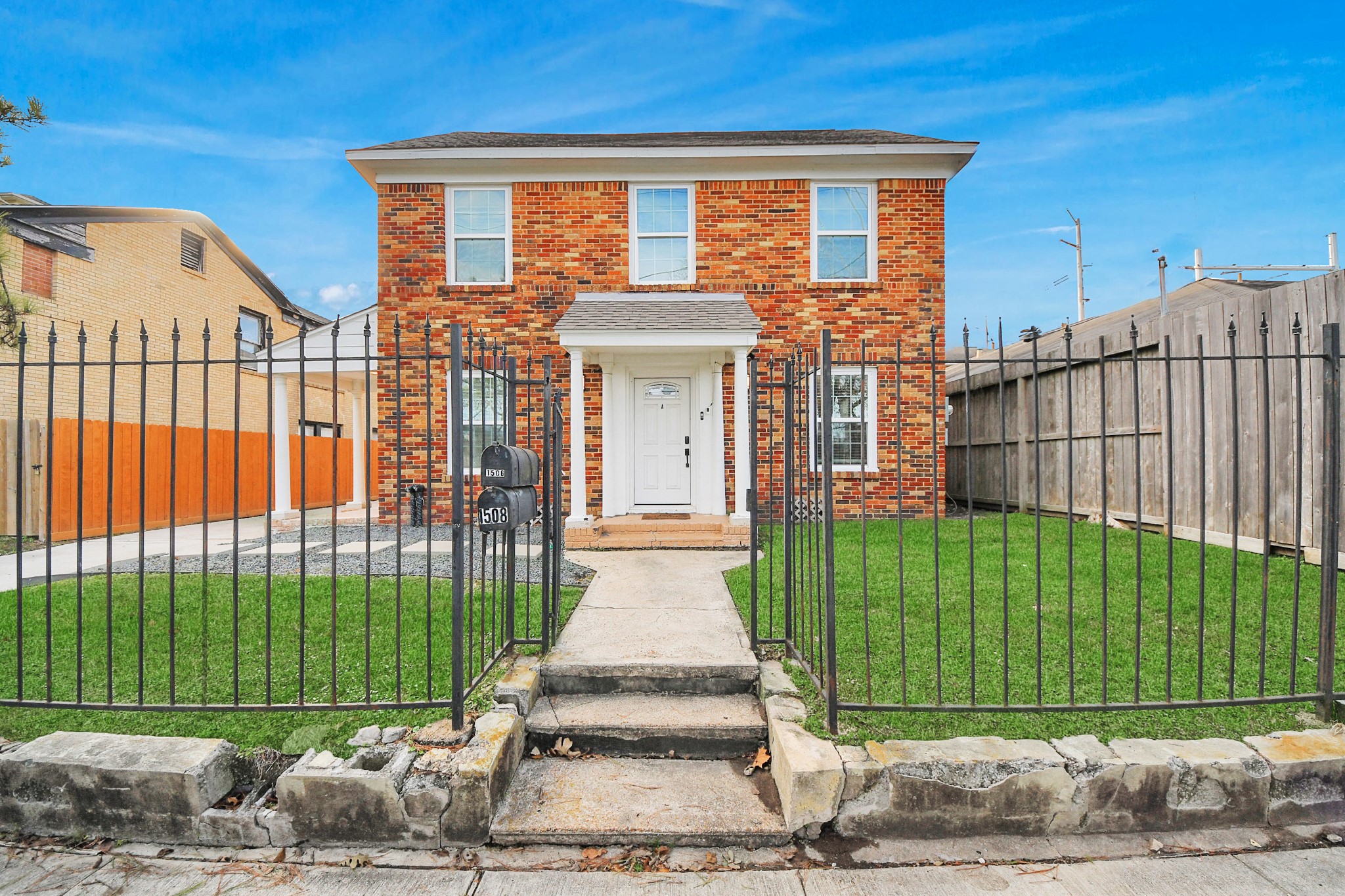 Listing photo 1