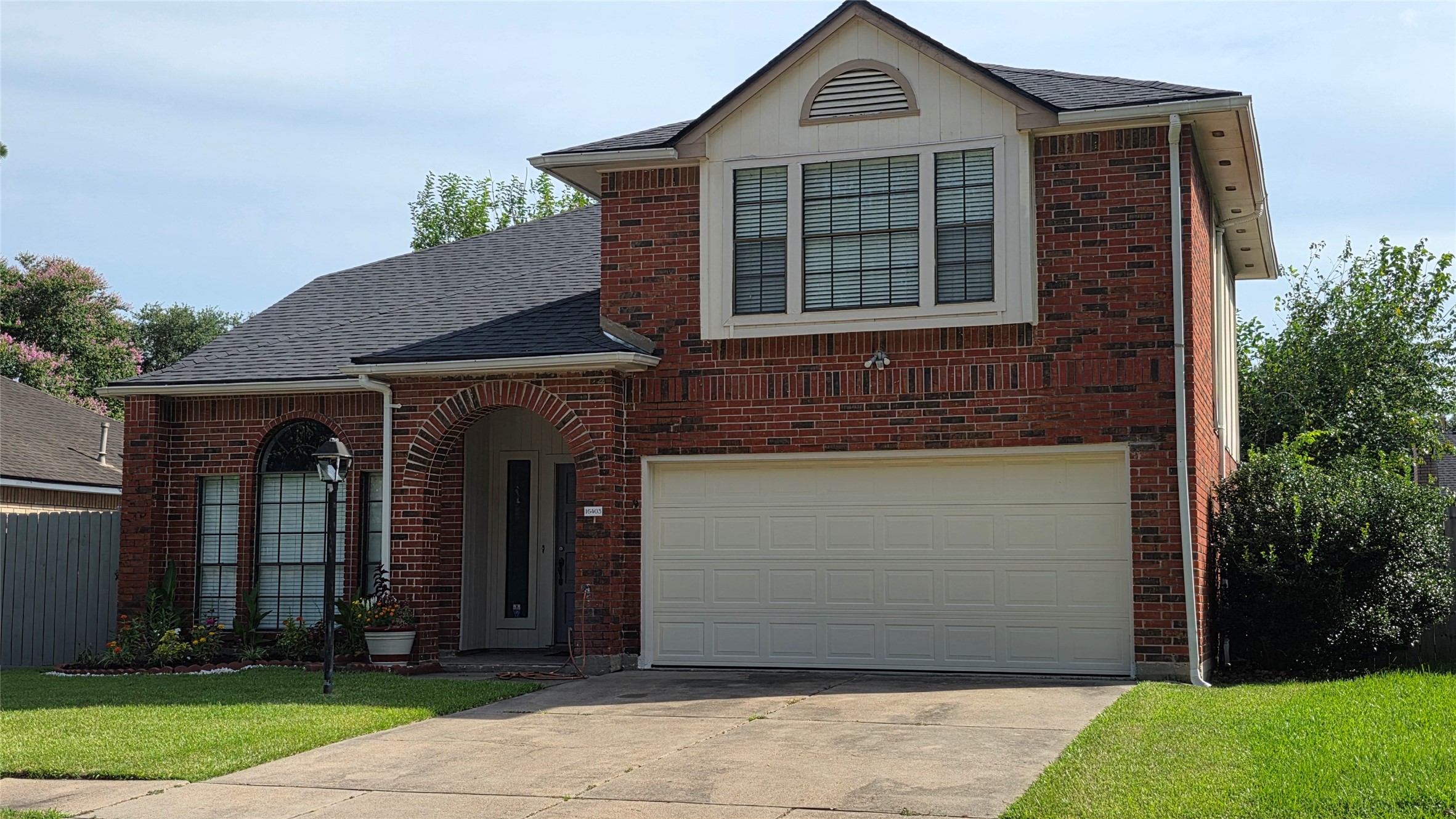 Listing photo 1