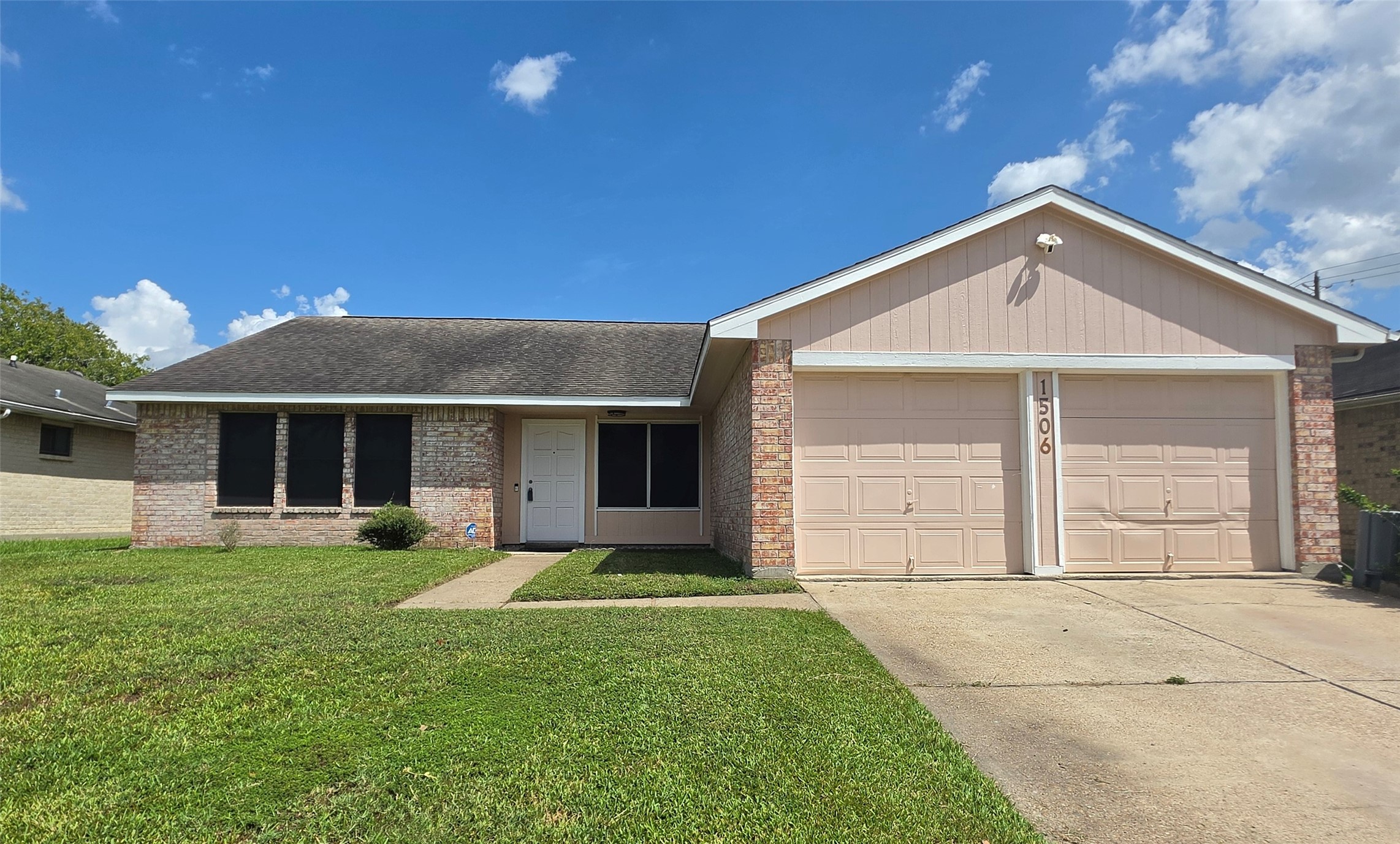 Listing photo 1
