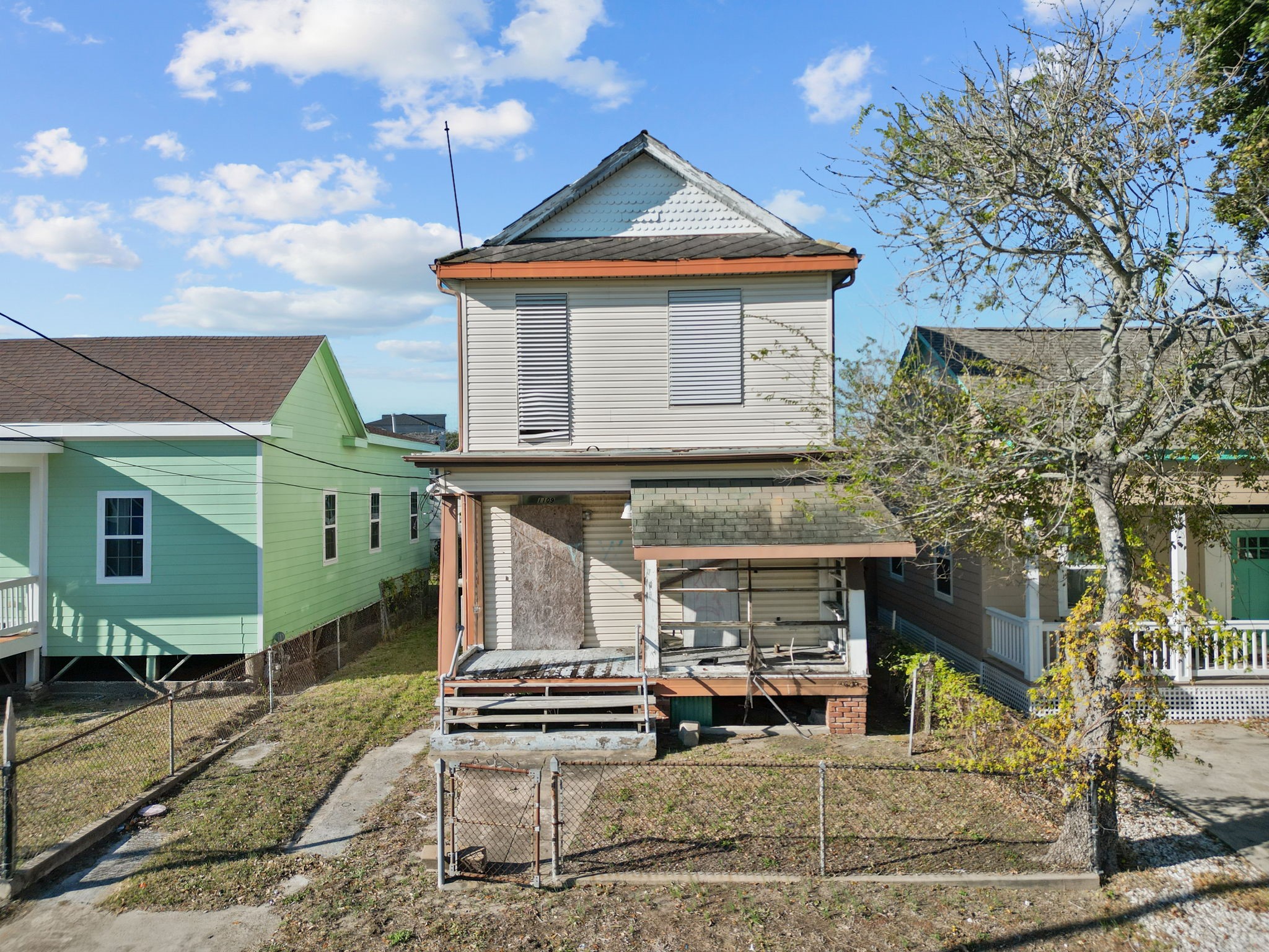 Listing photo 1